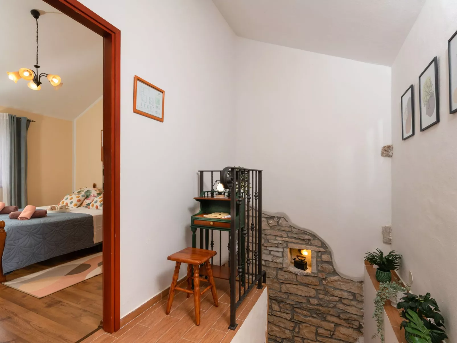 Villa mit privatem Pool und großem Garten-Inside