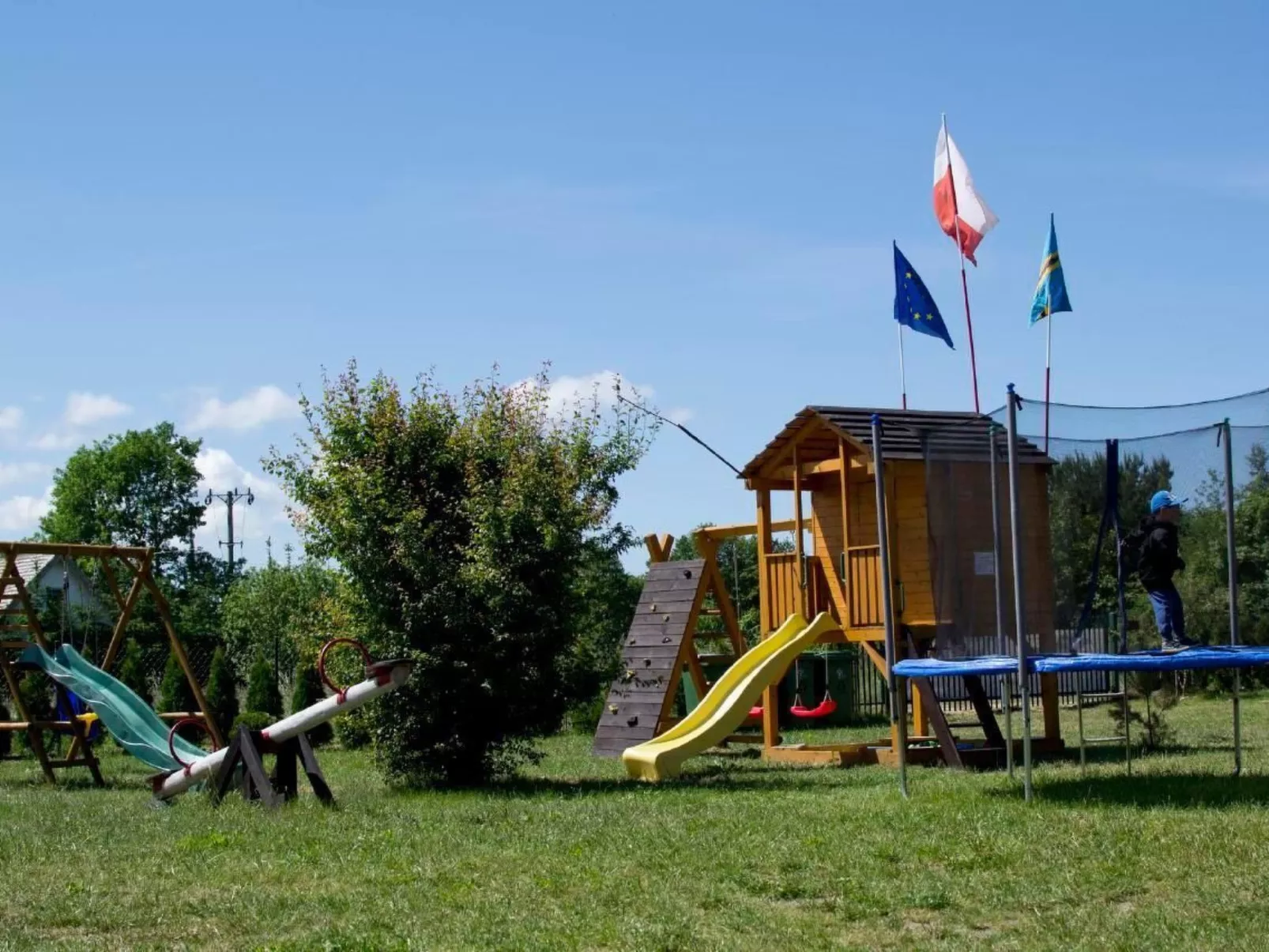 Modernes Ferienhaus in Biebrowo mit Grill, Garten und Terrasse-Dehors