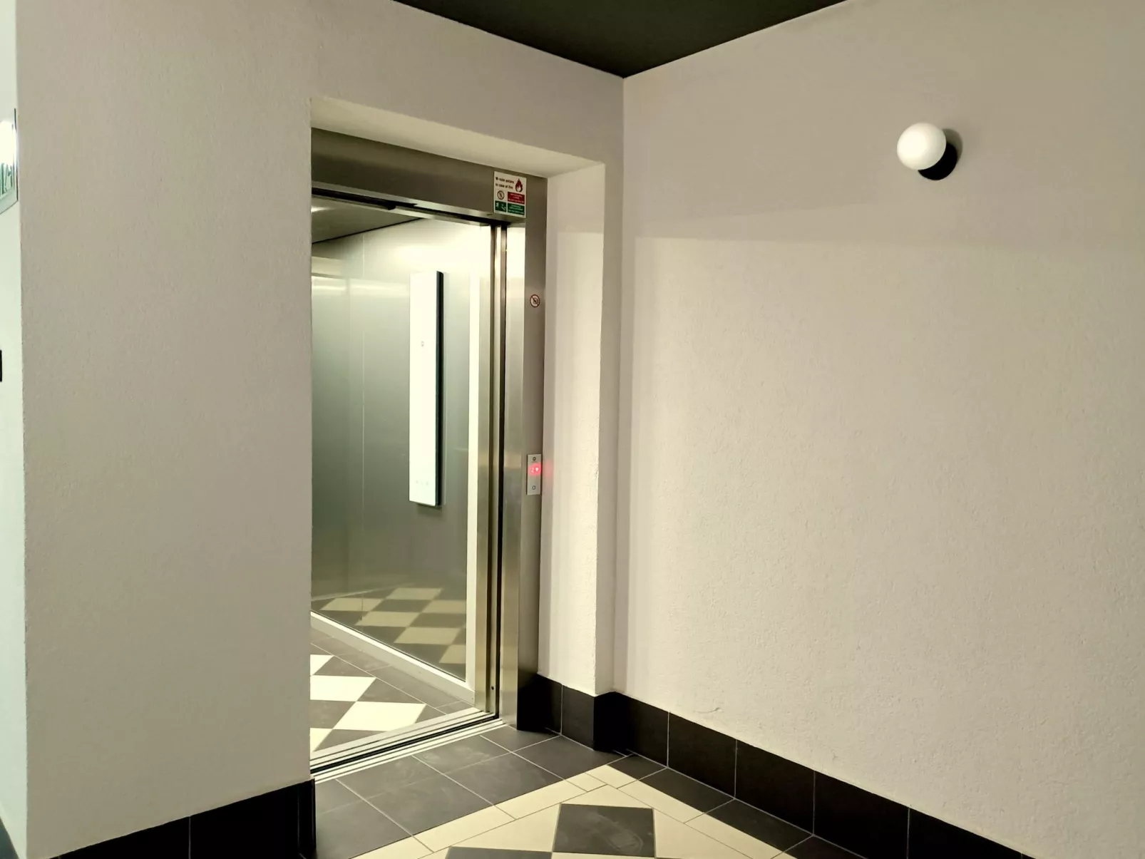 "Mazowiecka Park" mit Balkon