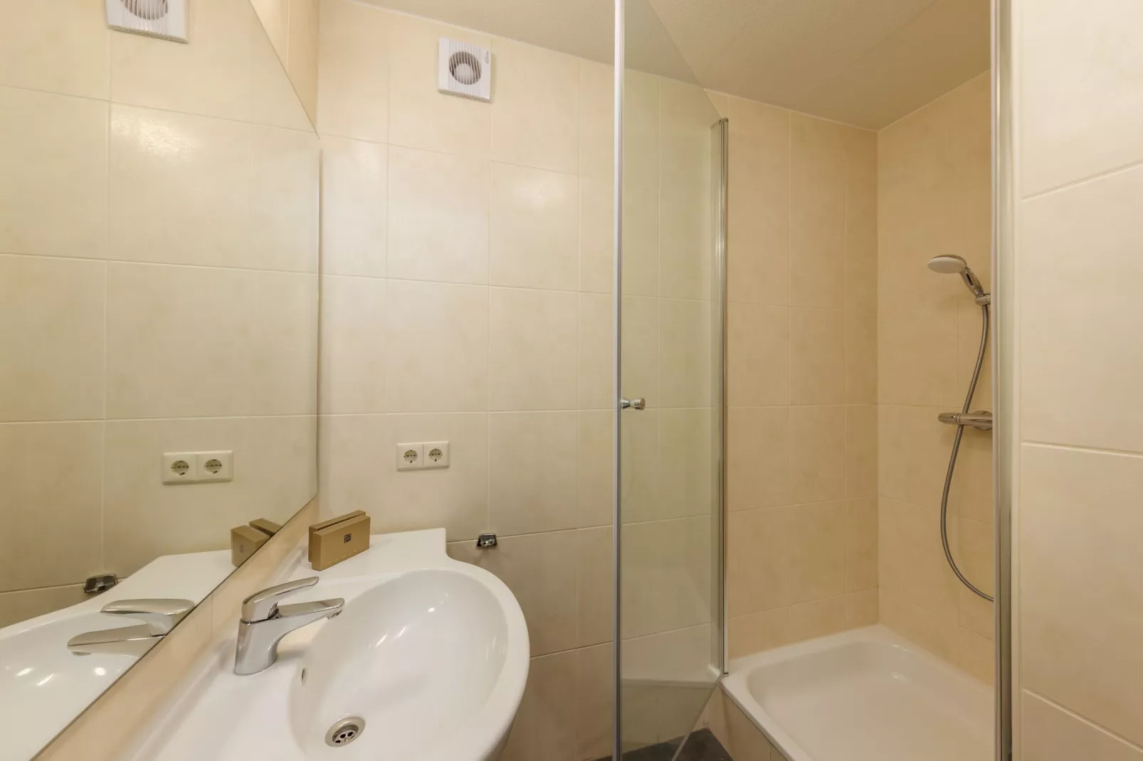 Ferienresort Cochem 33-Bathroom
