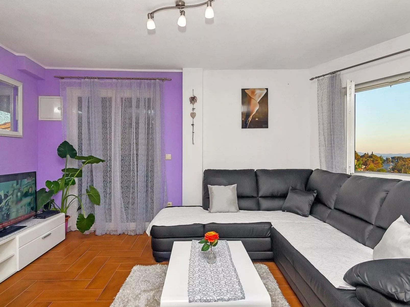 Renoviertes Ferienhaus in Tučepi mit Privatem Pool-Drinnen