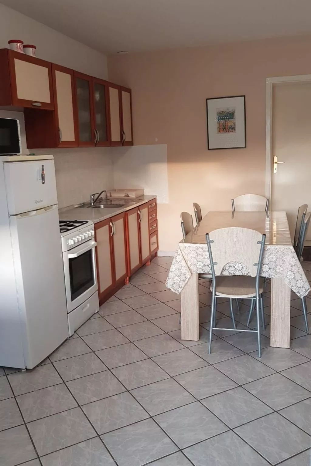 Strandnahe Wohnung mit großer Terrasse-Image-tags.info