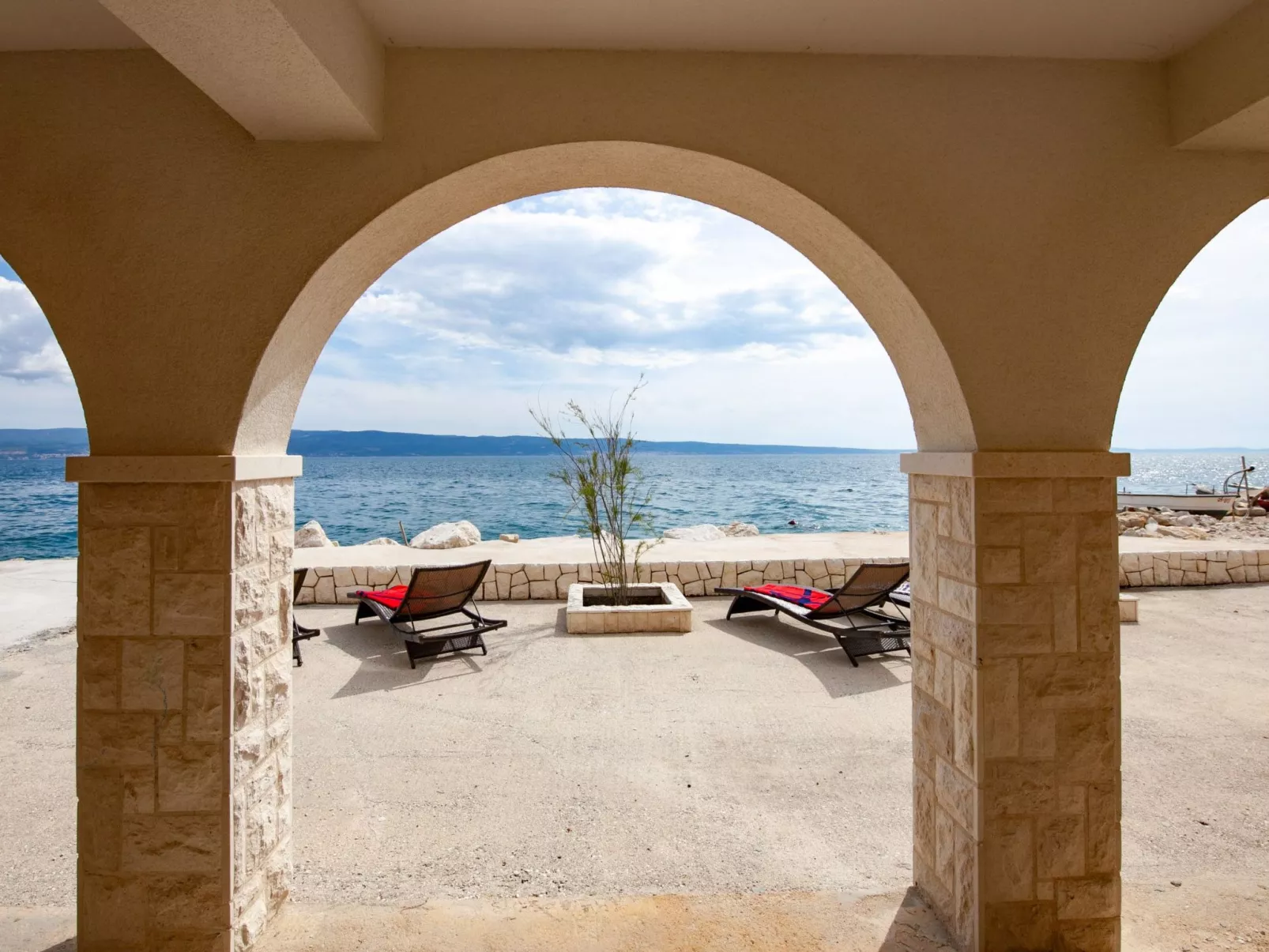 Für 12 Personen ca. 180 m&sup2; in Jesenice, Dalmatien (Gespanschaft Split-Dalm-Dehors