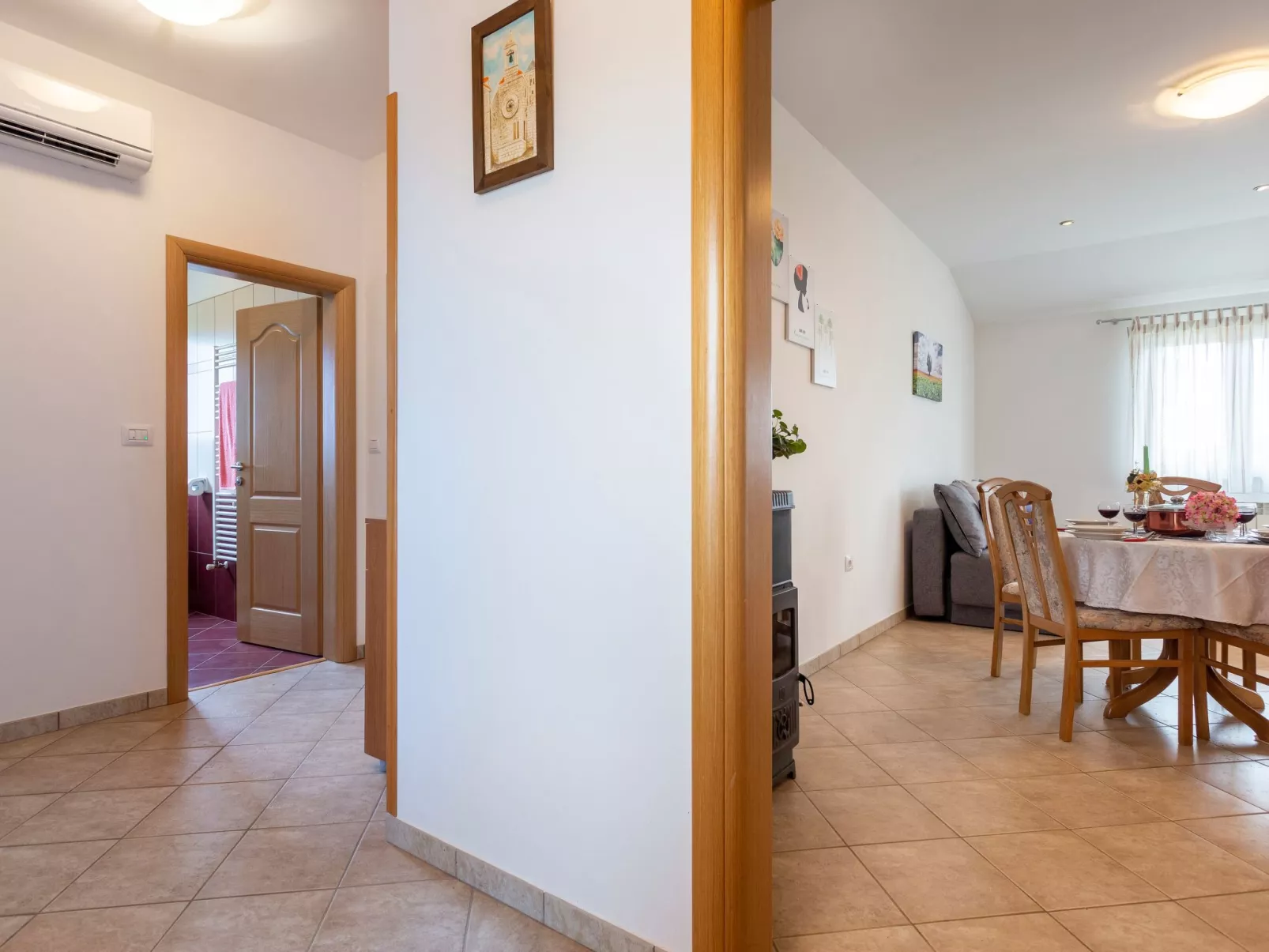 "Villa Mirela" mit Terrasse