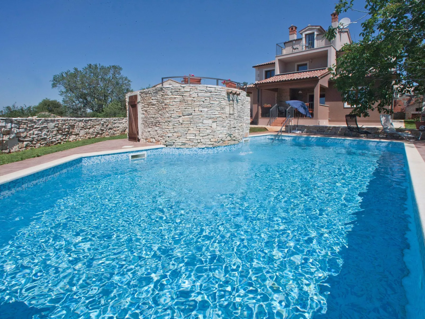 Haus in Cukrići mit privatem Pool-Outside