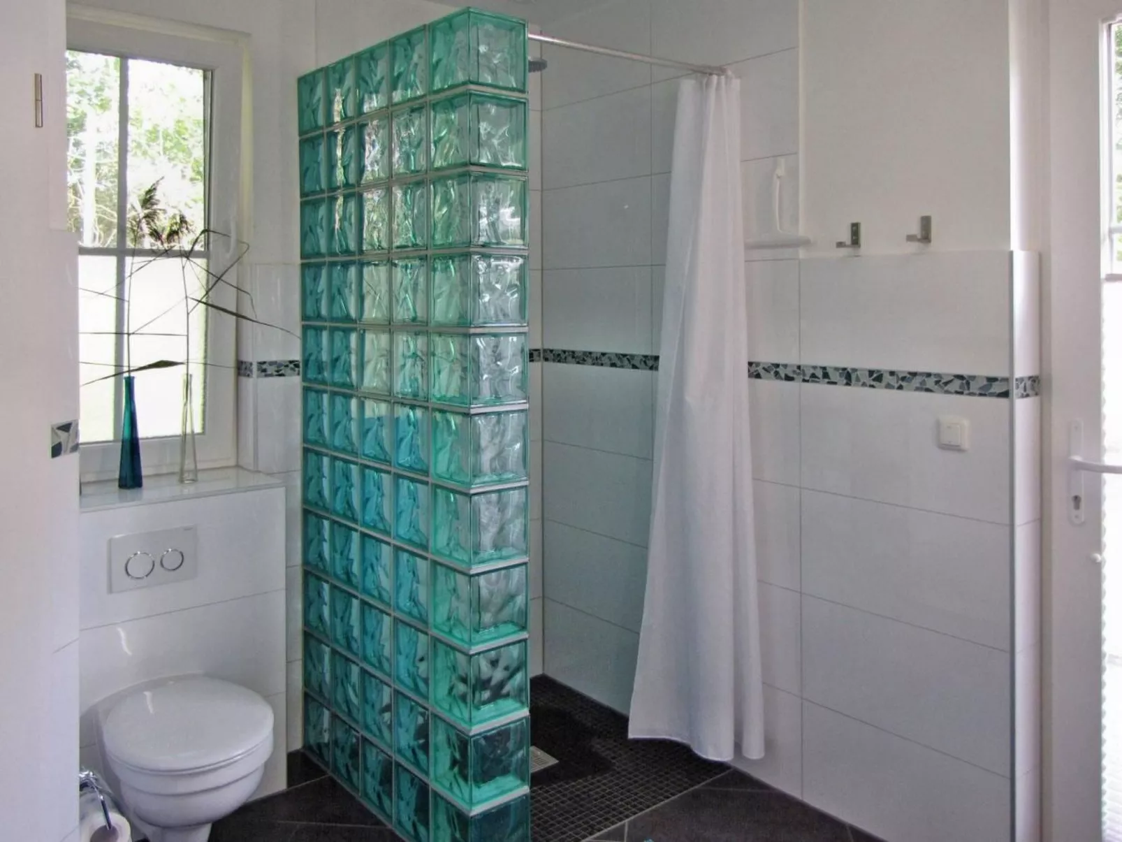 Mit Garten und Sauna-Image-tags.info