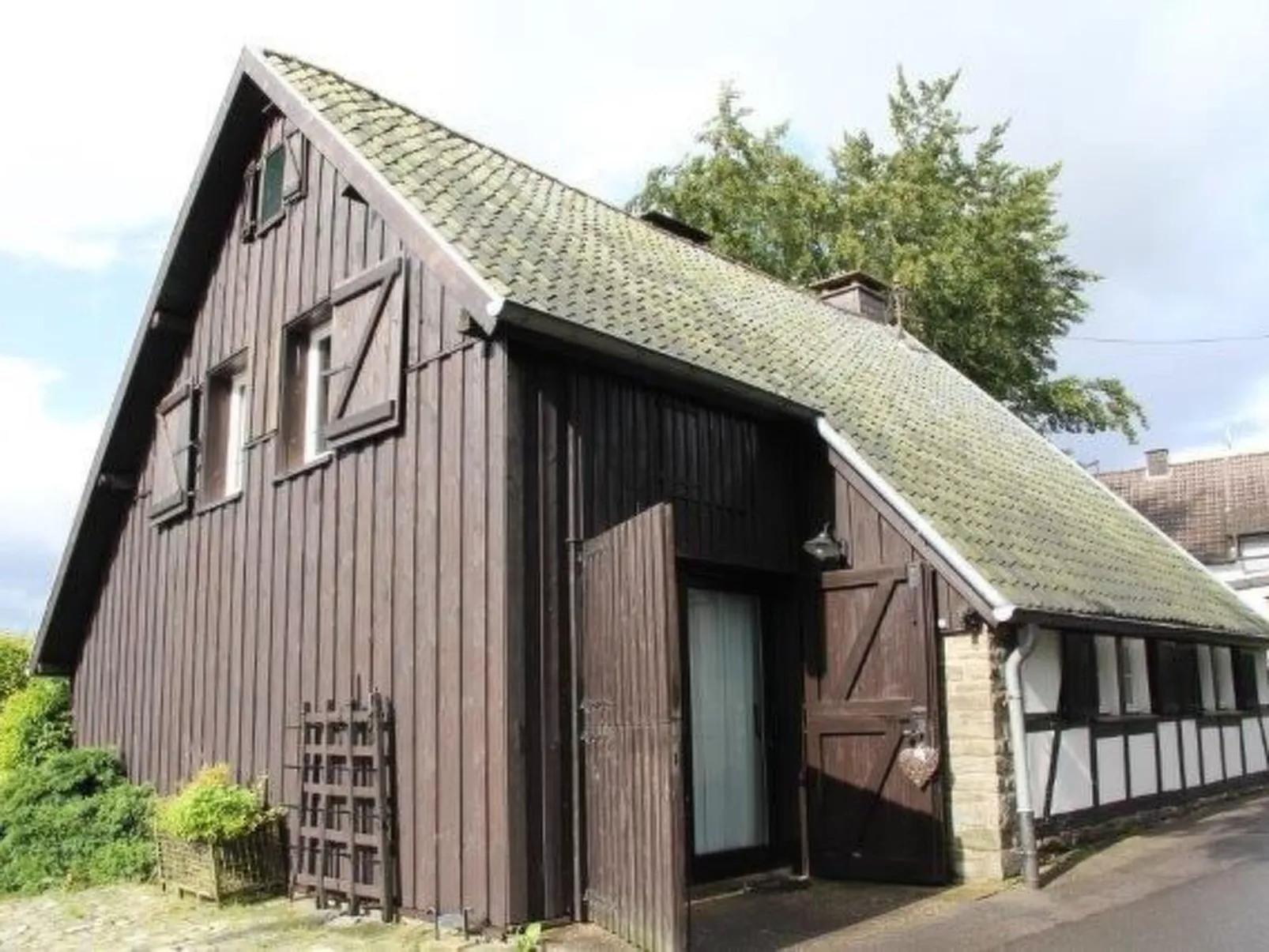Fachwerkhaus mit Garten, Grill und Terrasse