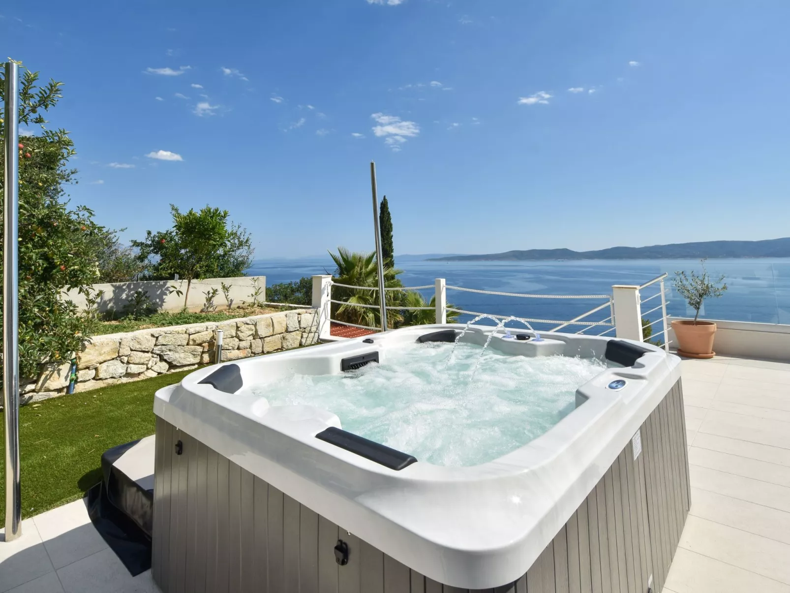 2 Schlafzimmer Villa Blue Dream mit Infinity-Pool-Outside