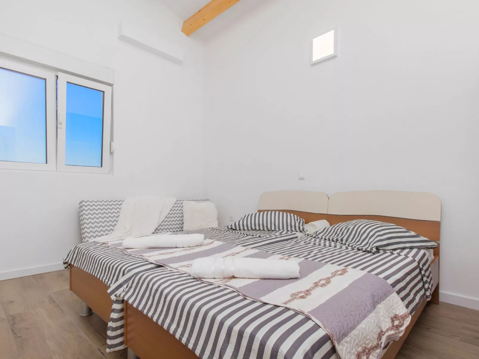 "Appartement Nr. 5".-Inside