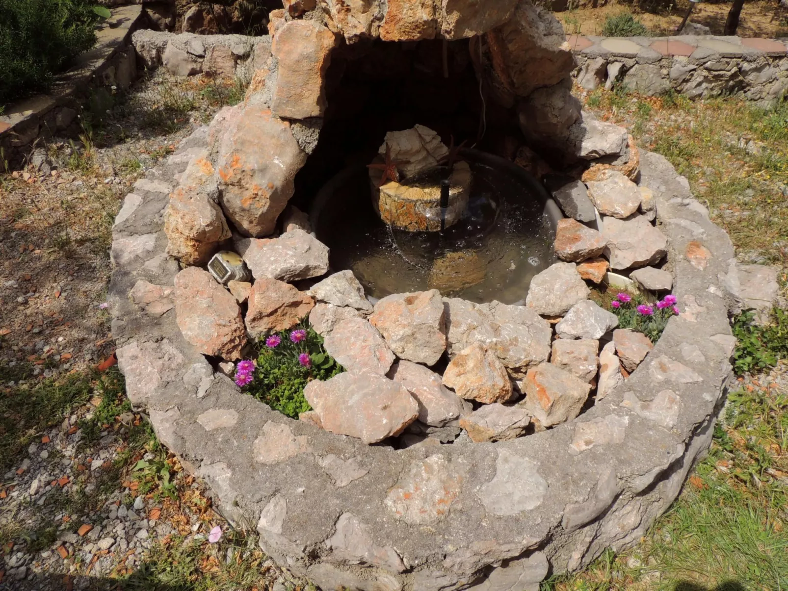 Mit zwei Terrassen für sechs Personen-Dehors