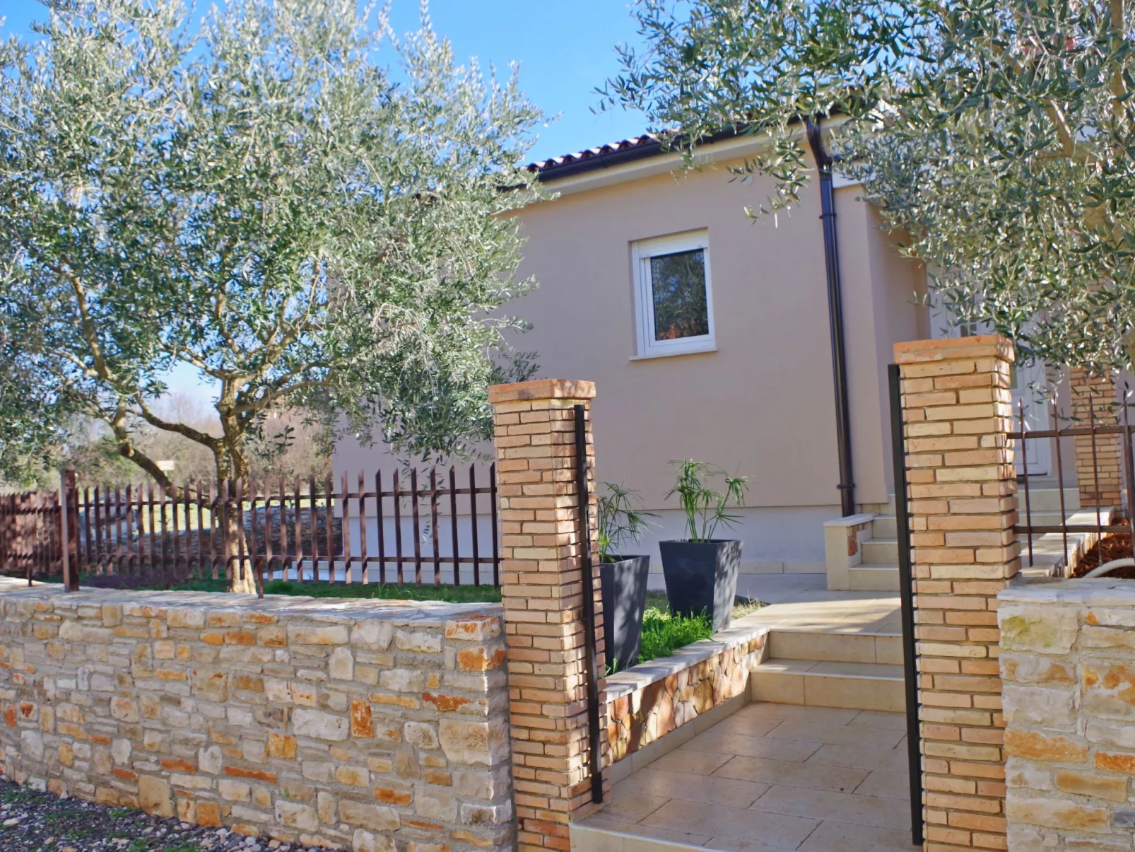 Gemütlicher Familienausflug in einem ruhigen Vorort von Pula-Outside