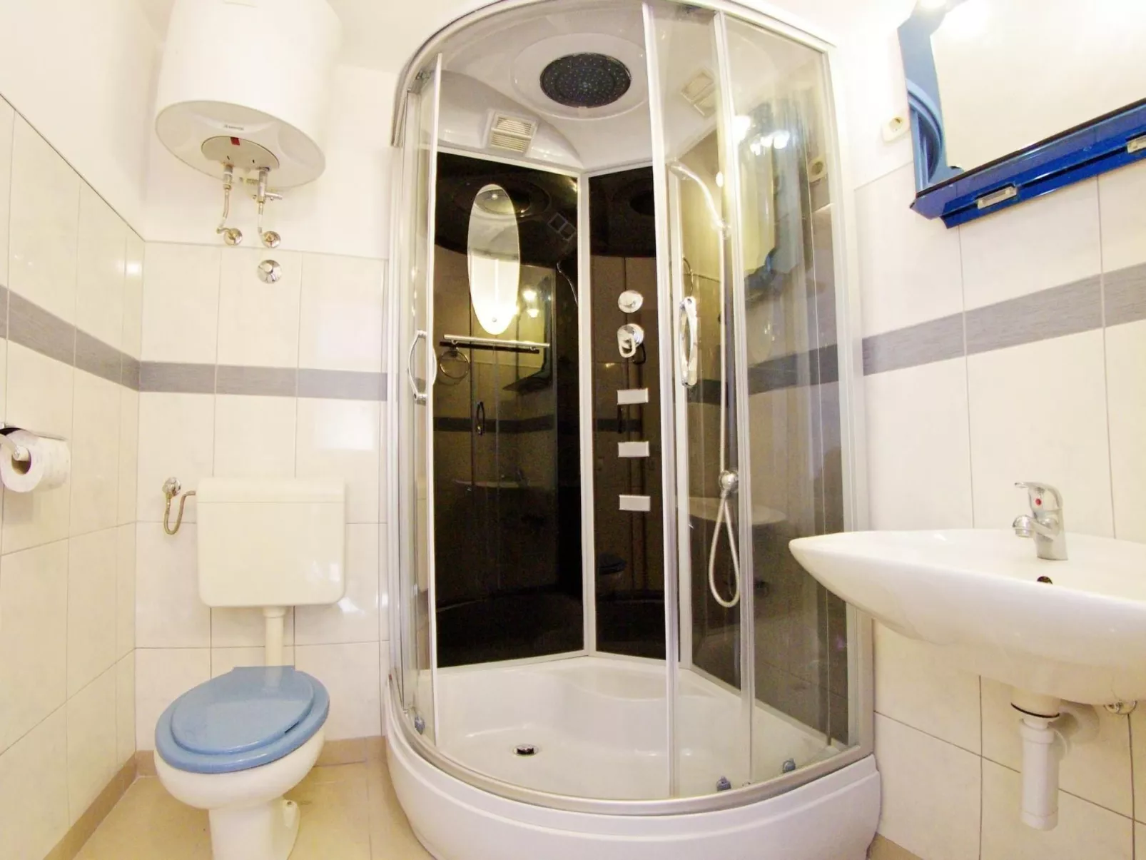 Gesamtes Ferienhaus in Sumartin mit Privatem Pool-Image-tags.info