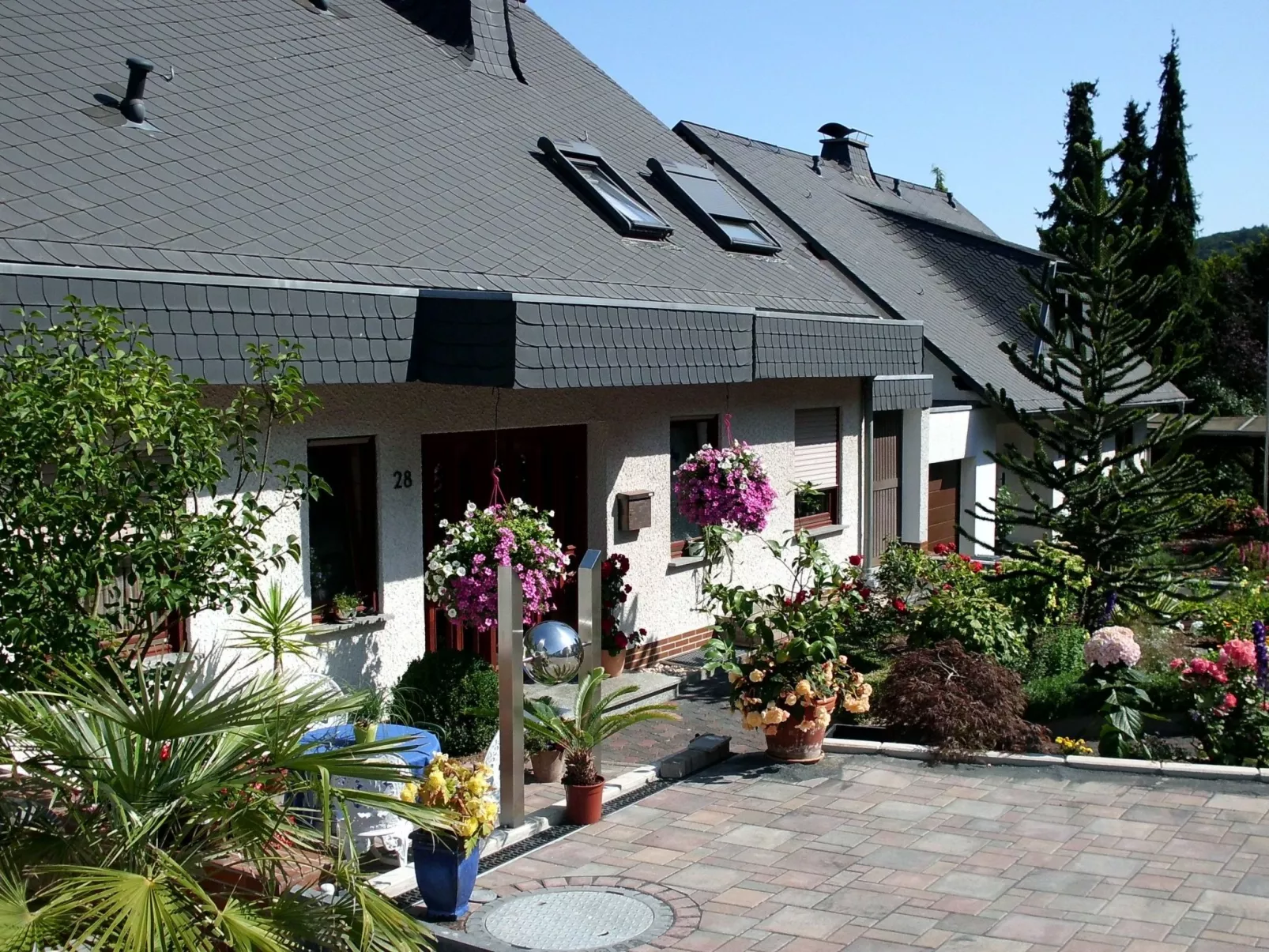 Gerä¤umige Ferienwohnung in Lay am Moselhang