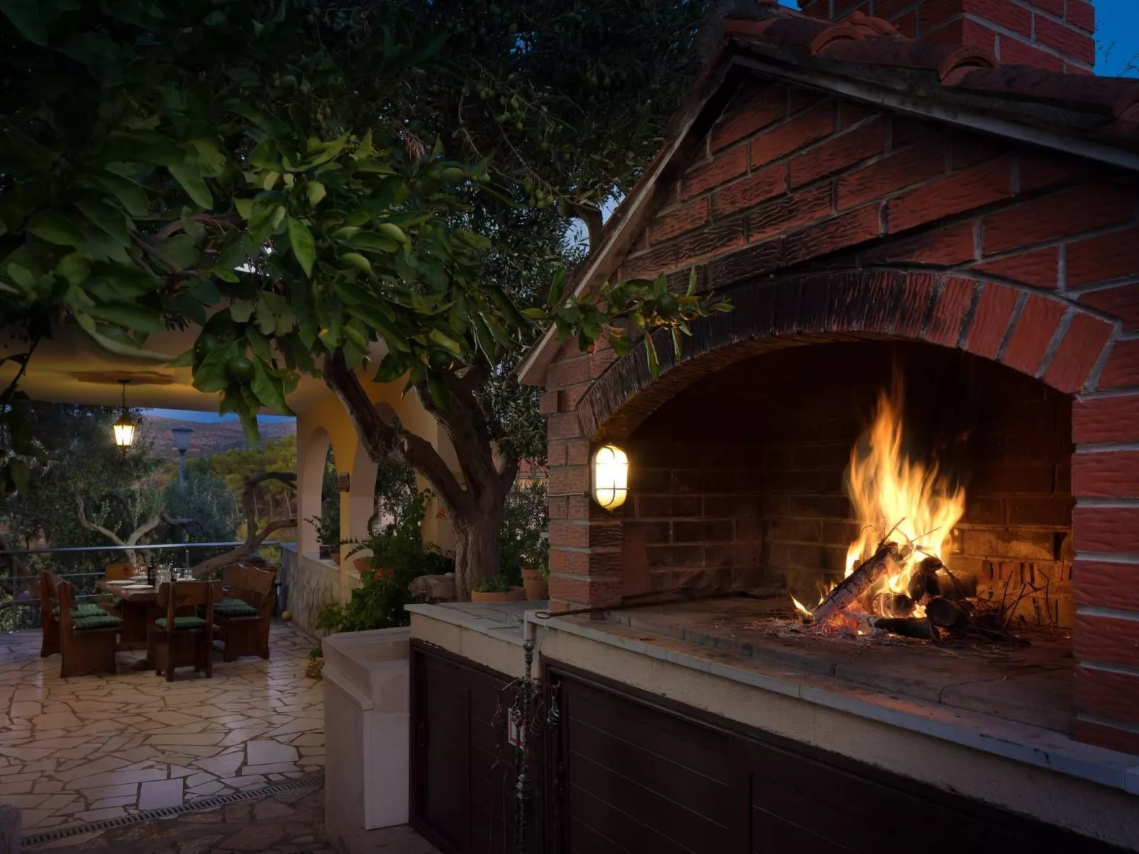 Villa Bravura-Outside