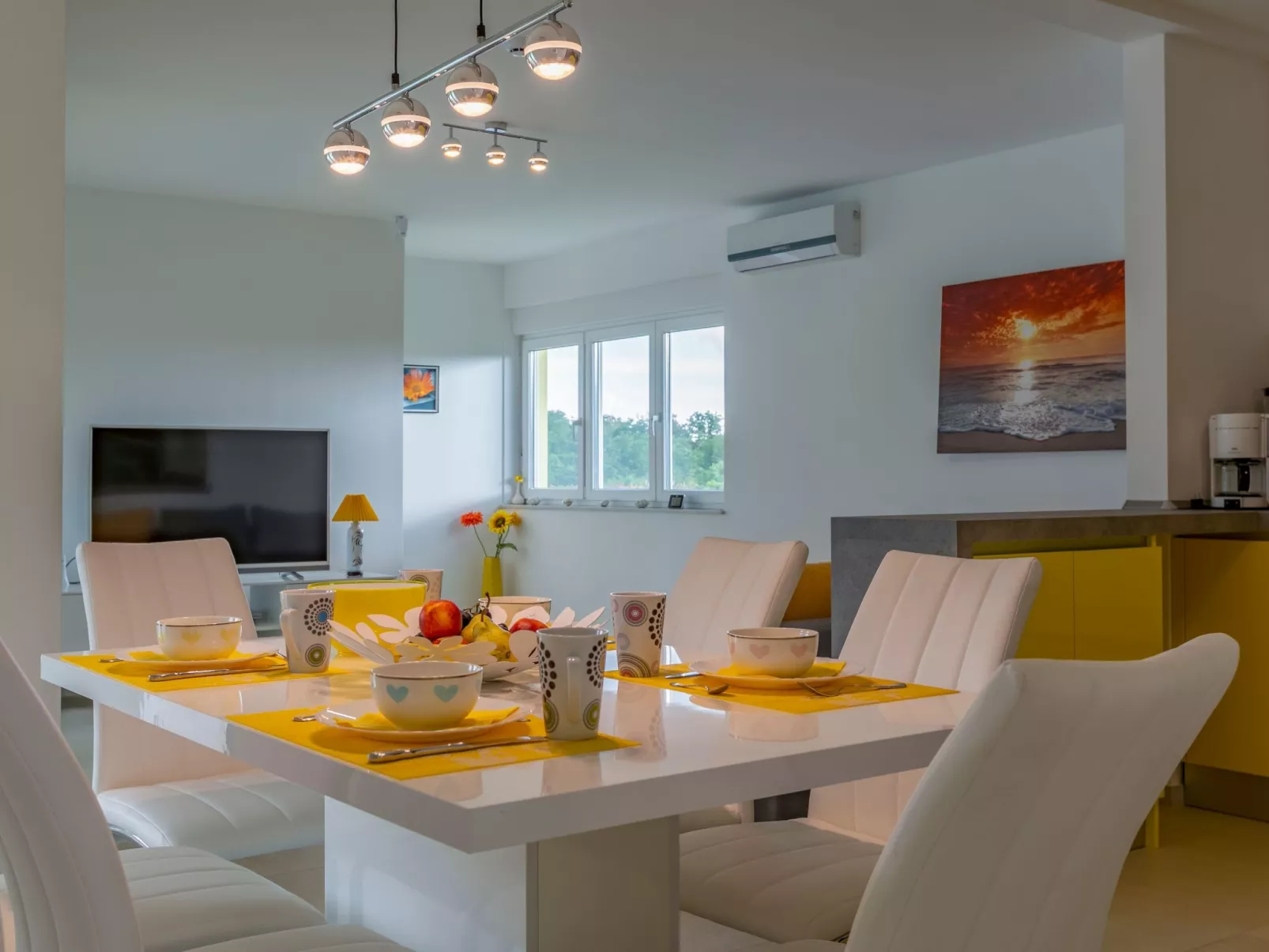 Mit Privatpool für 6 Personen-Inside