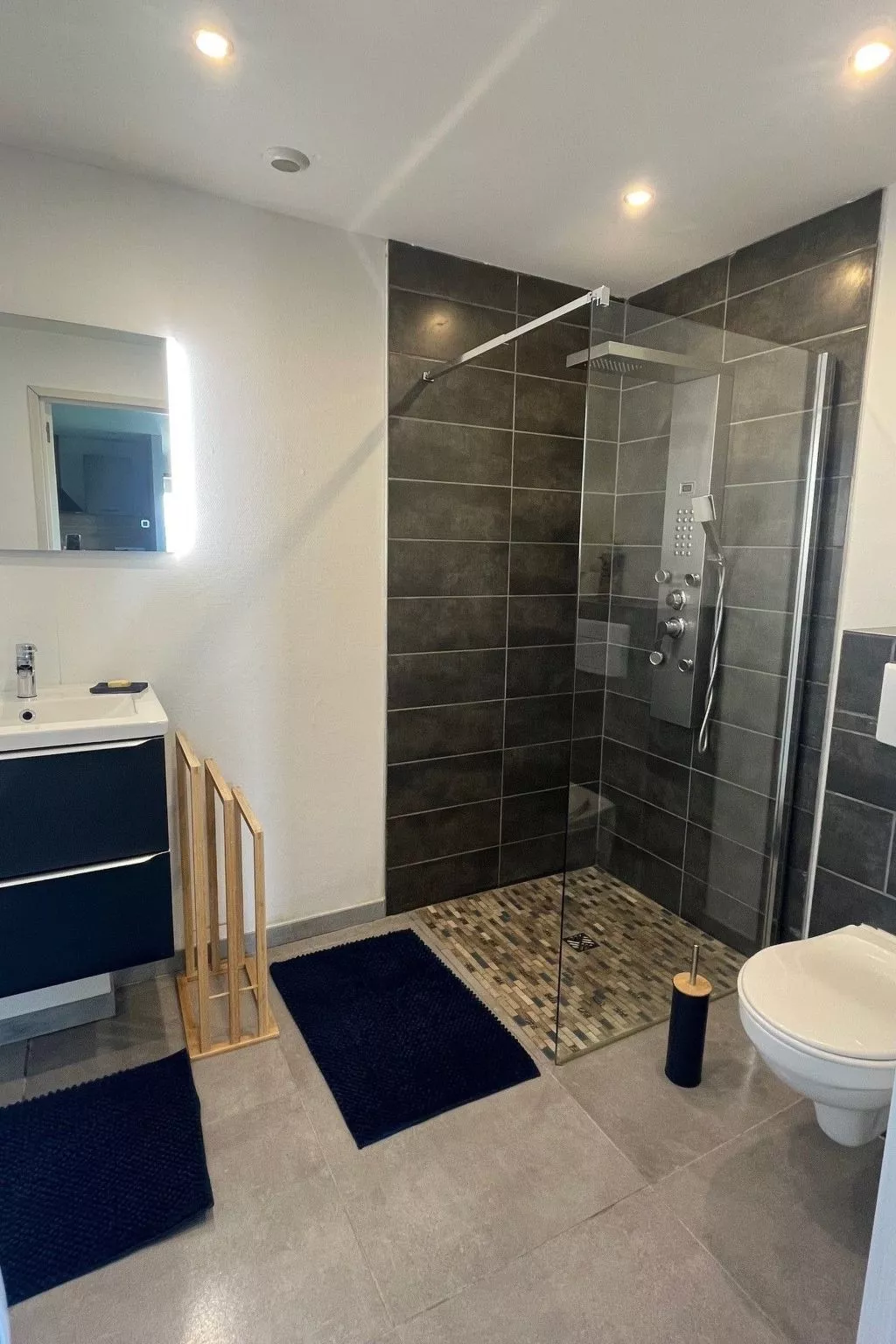 Wohnung mit Privatparkplatz - Drinnen