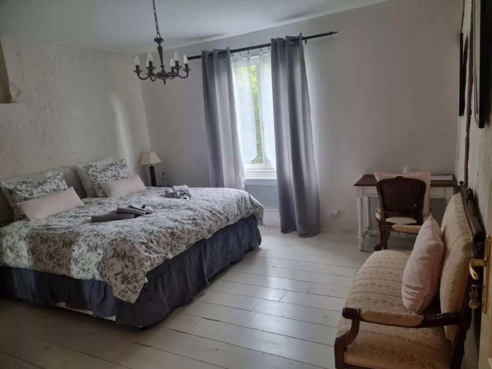 Villa 'Grand Tauzia'-Inside