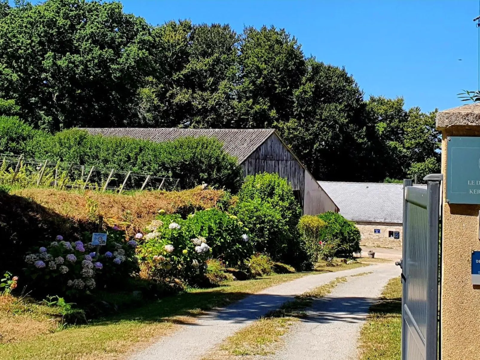 Charmantes großes Cottage zwischen Land und Meer-Draußen