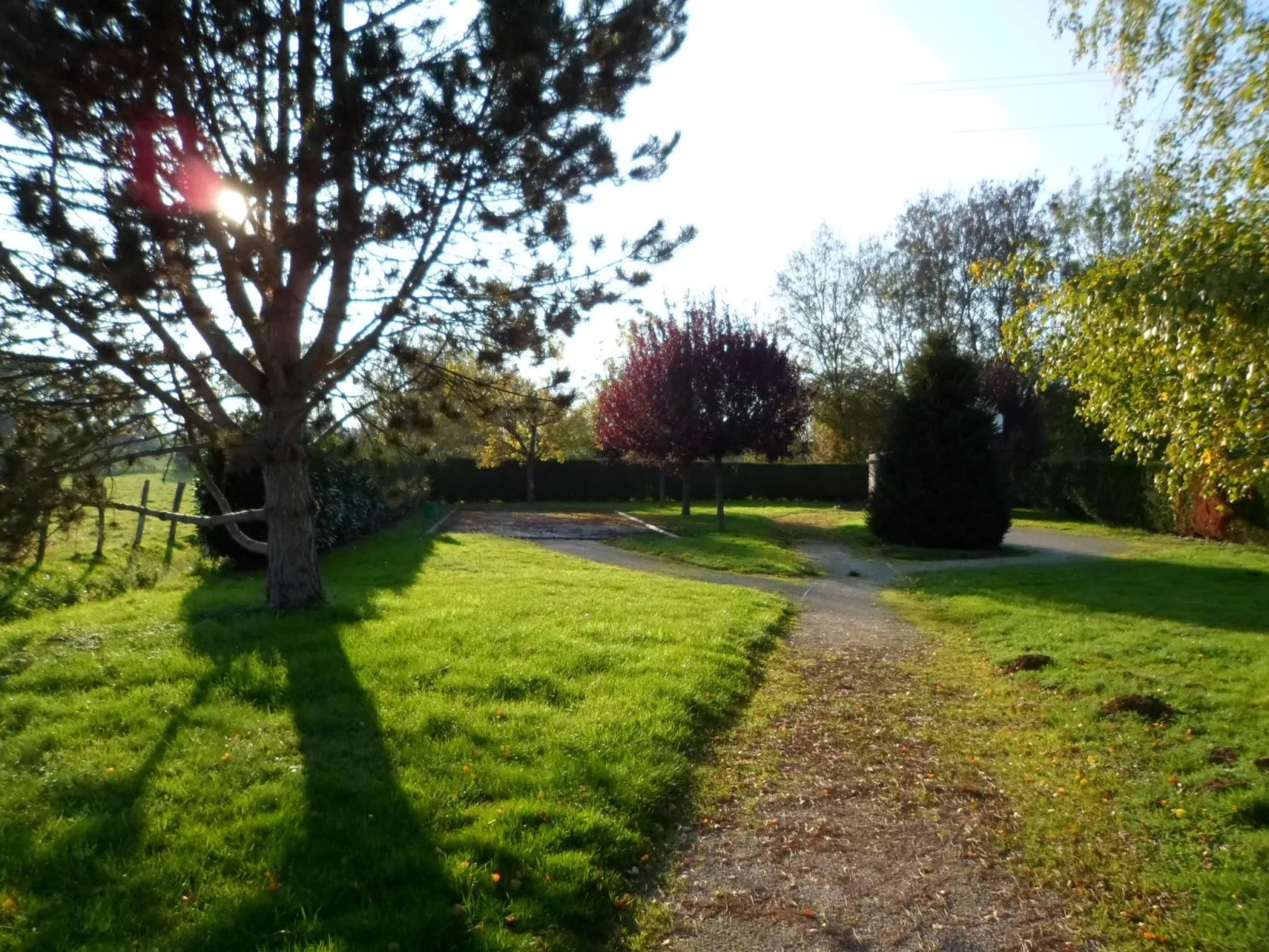 Steinhaus in ländlicher Umgebung mit Pool