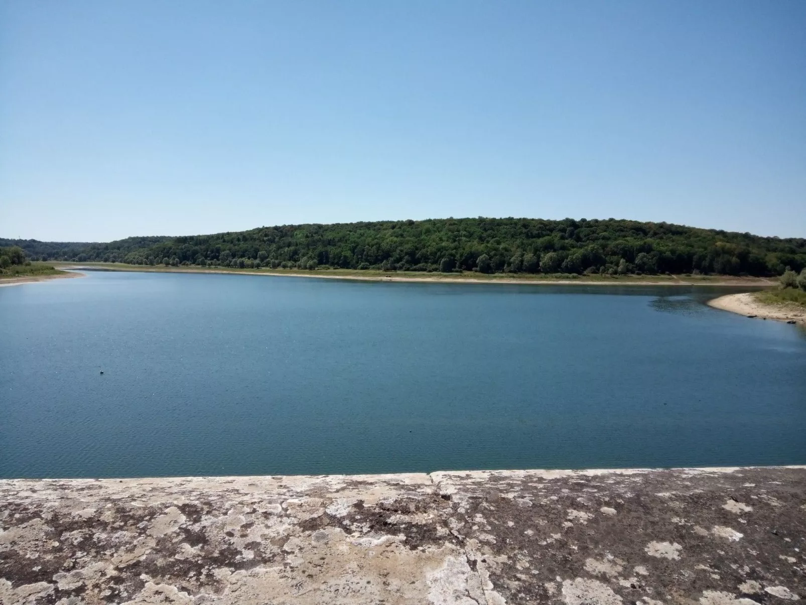 In Celles-En-Bassigny  umzäunter Garten-Dehors