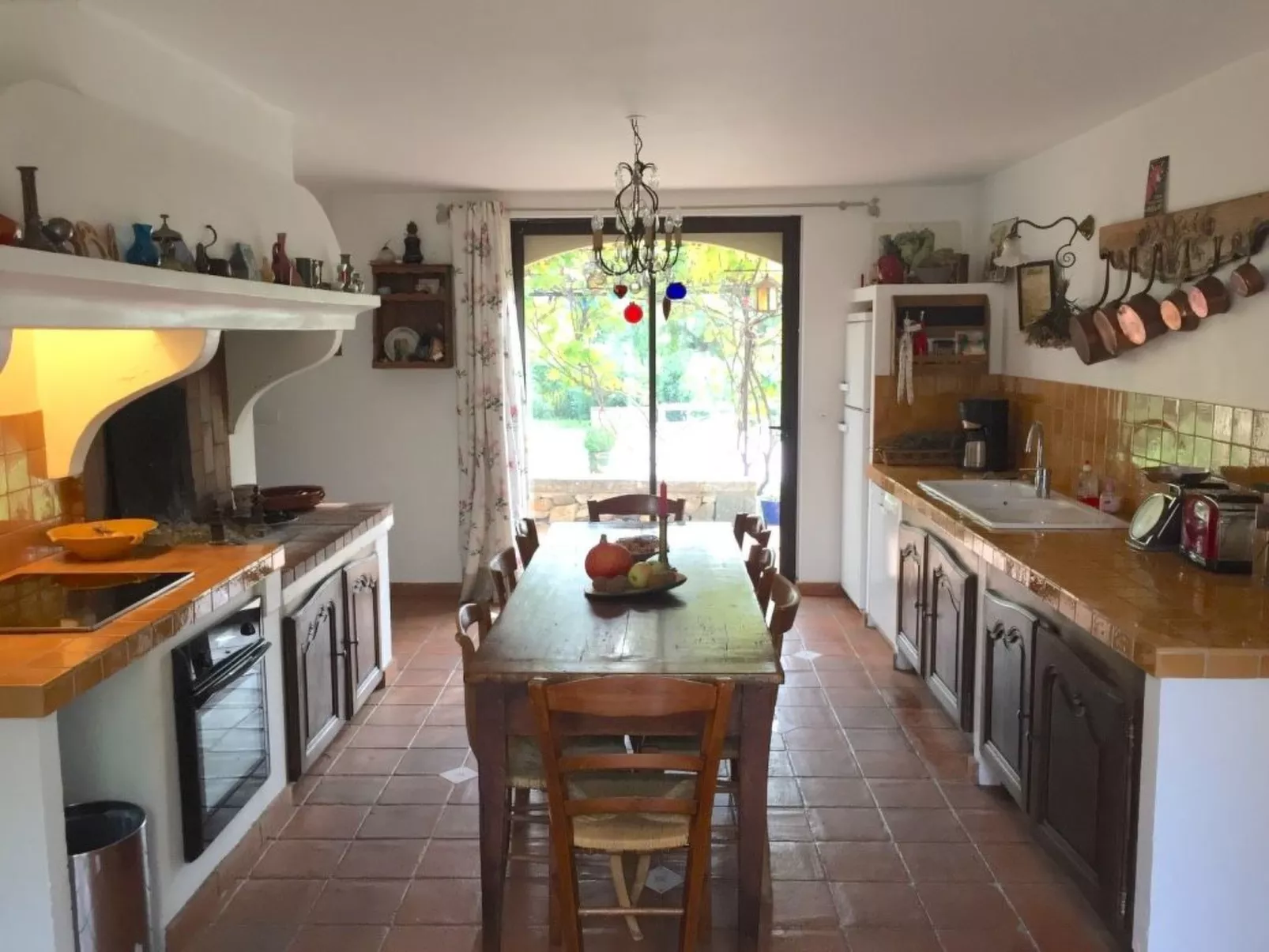 "Eutherpes Haus"-Drinnen