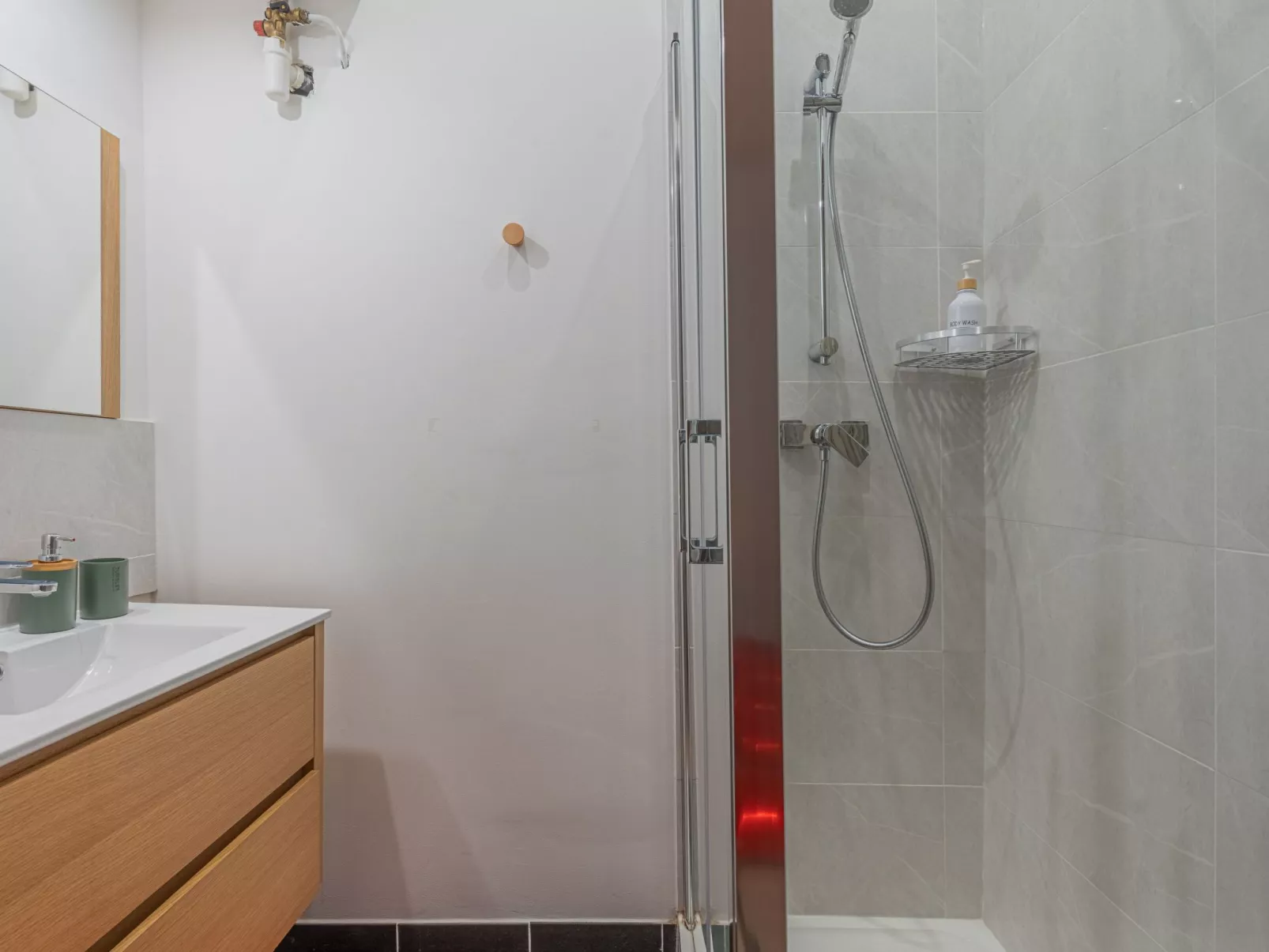 Ferienwohnung "Luxury Cinéphile"-Image-tags.info