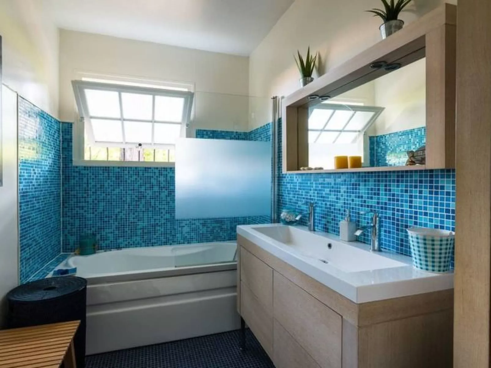 10 p mit beheiztem Pool-Inside