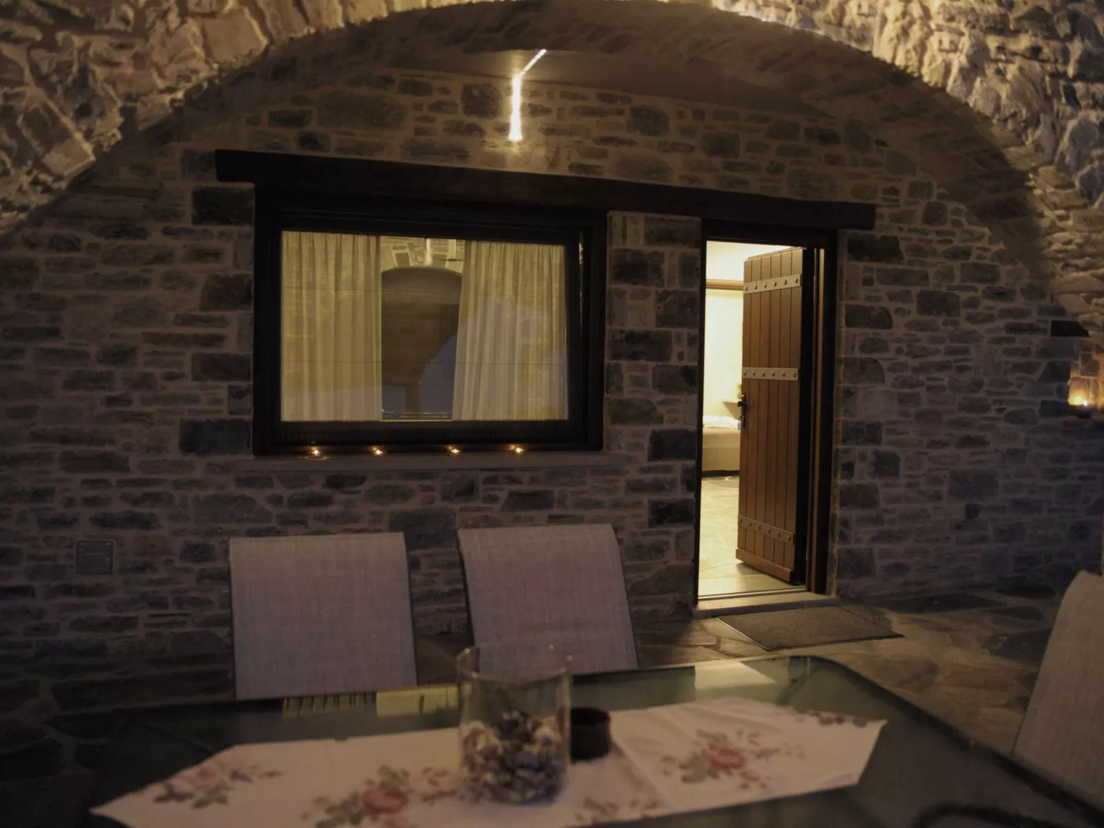 Anwesen mit eigenem Jacuzzi-Draußen