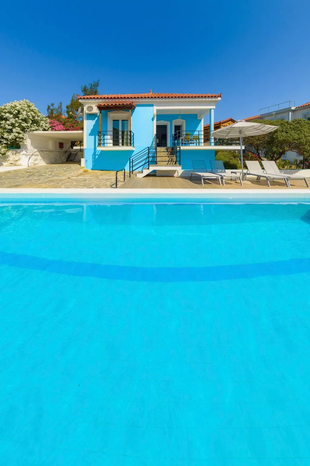 "Blue Villa"-Draußen