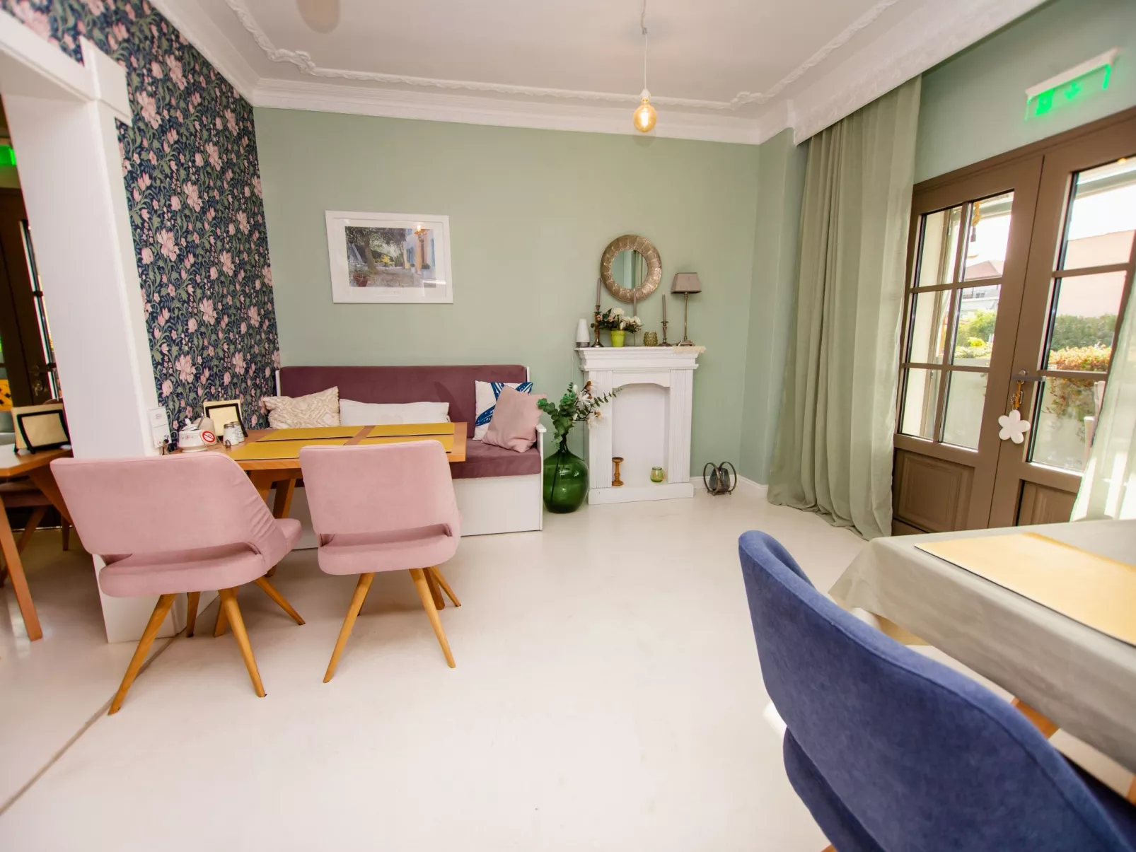 Studio-Appartement mit Balkon-Dedans