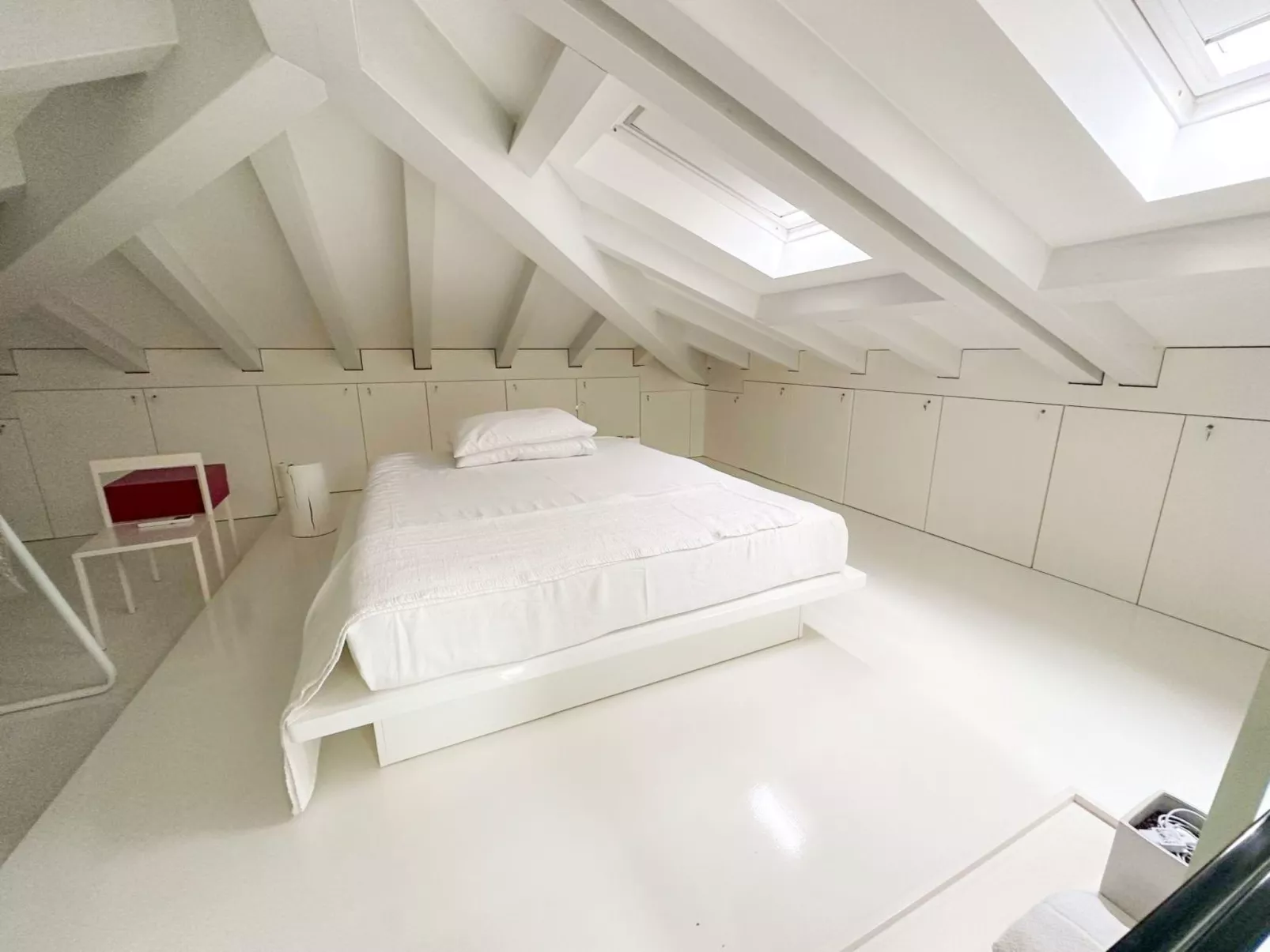 Elegante Villa am Strand, Jacuzzi und Garten