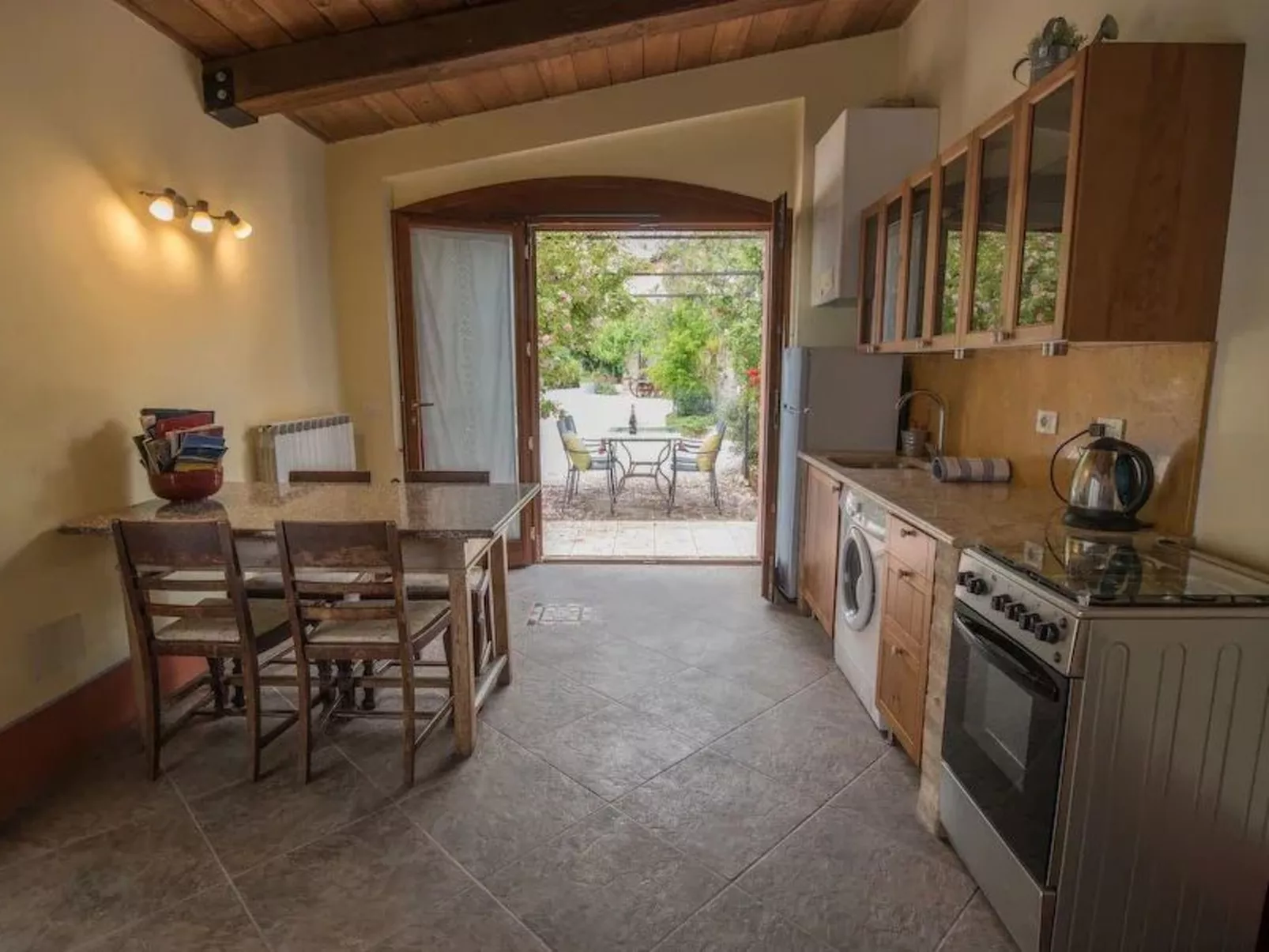 Villa mit Pool für 29 Personen ca. 800 m2