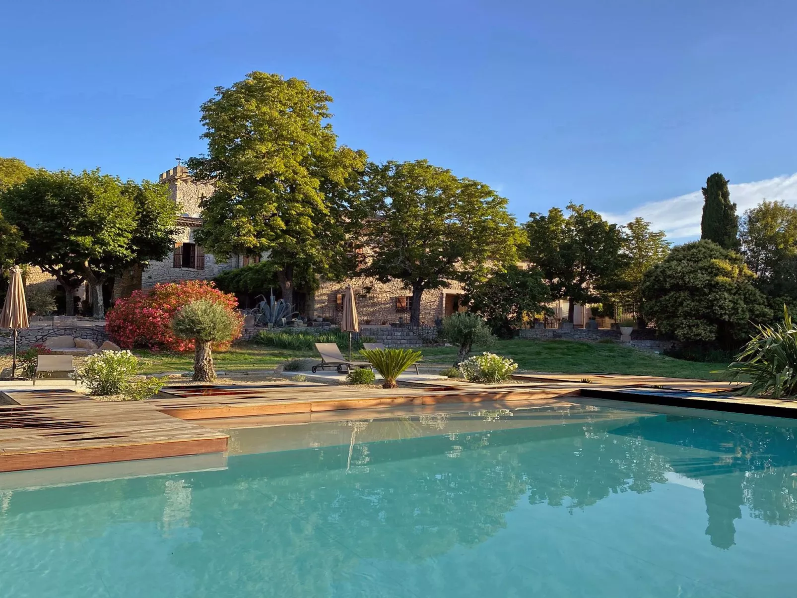 Domaine "Suite Margot" mit Infinity-Pool