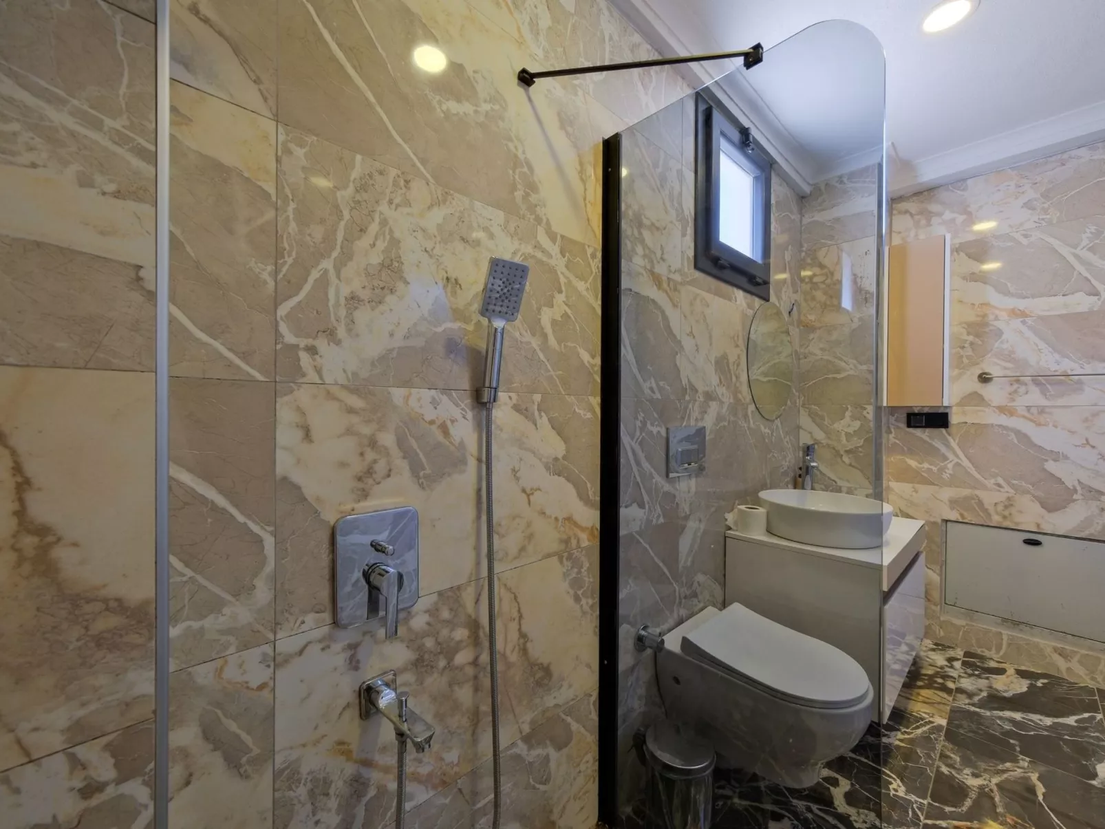 In Ölüdeniz für 8 P