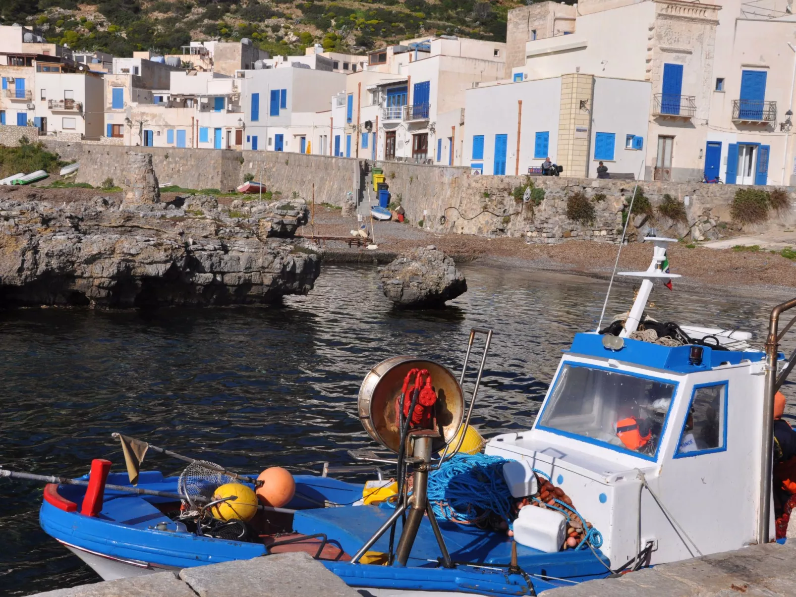 Wohnung in Marettimo mit Terrasse, gemeinsamem Pool und Garten-Dehors
