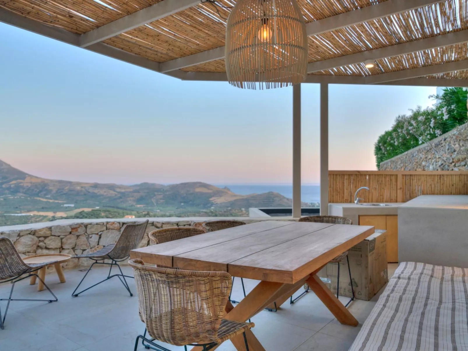 "Serenity" mit eigenem Pool-Outside