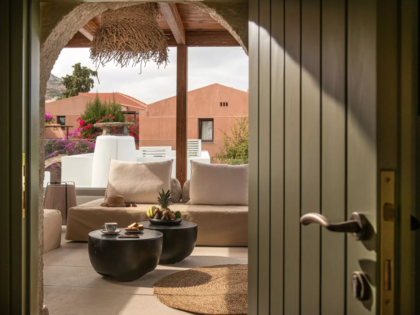 Mint Villa "by Checkin"