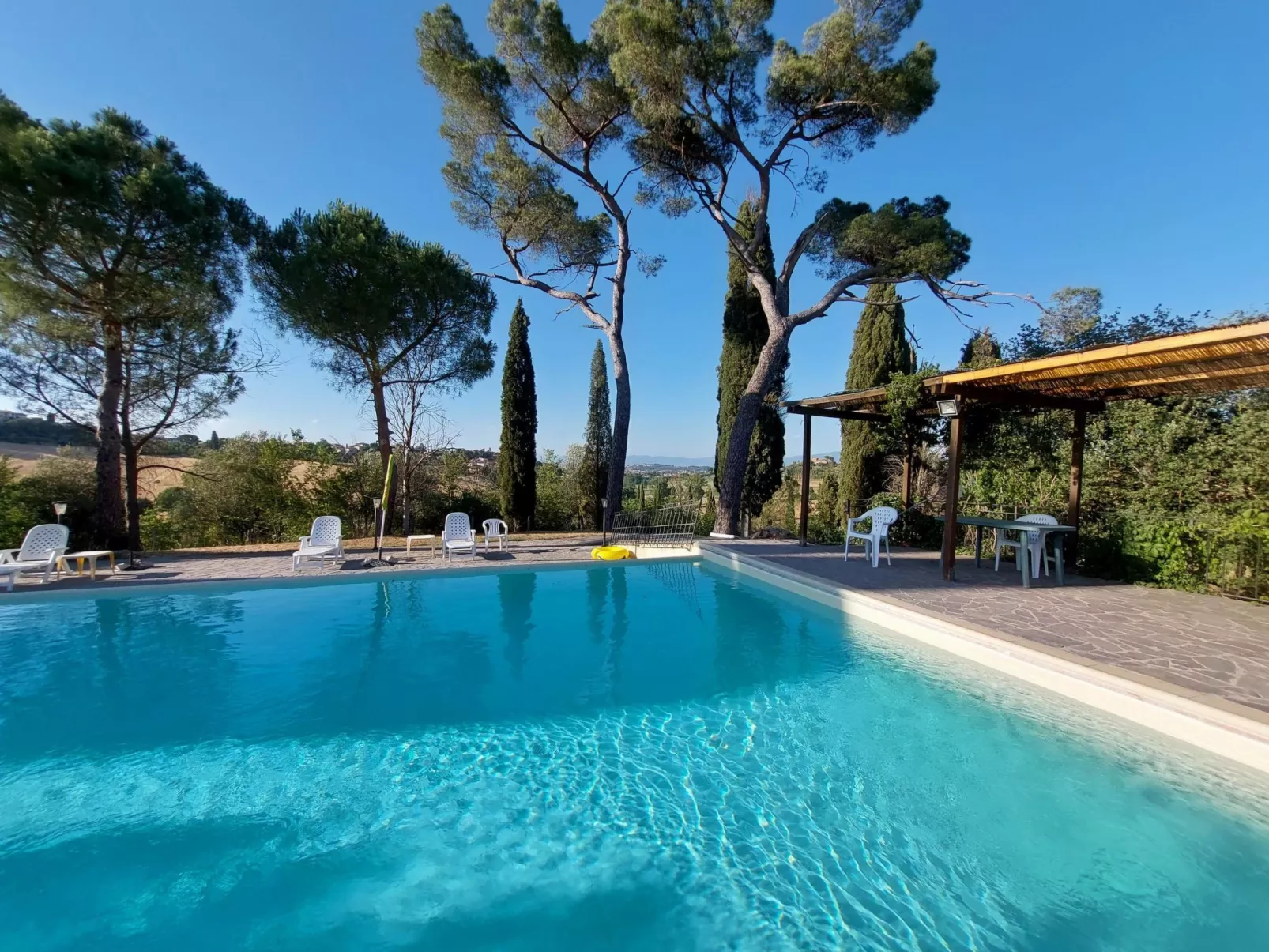 'Verbena' mit Pool-Outside