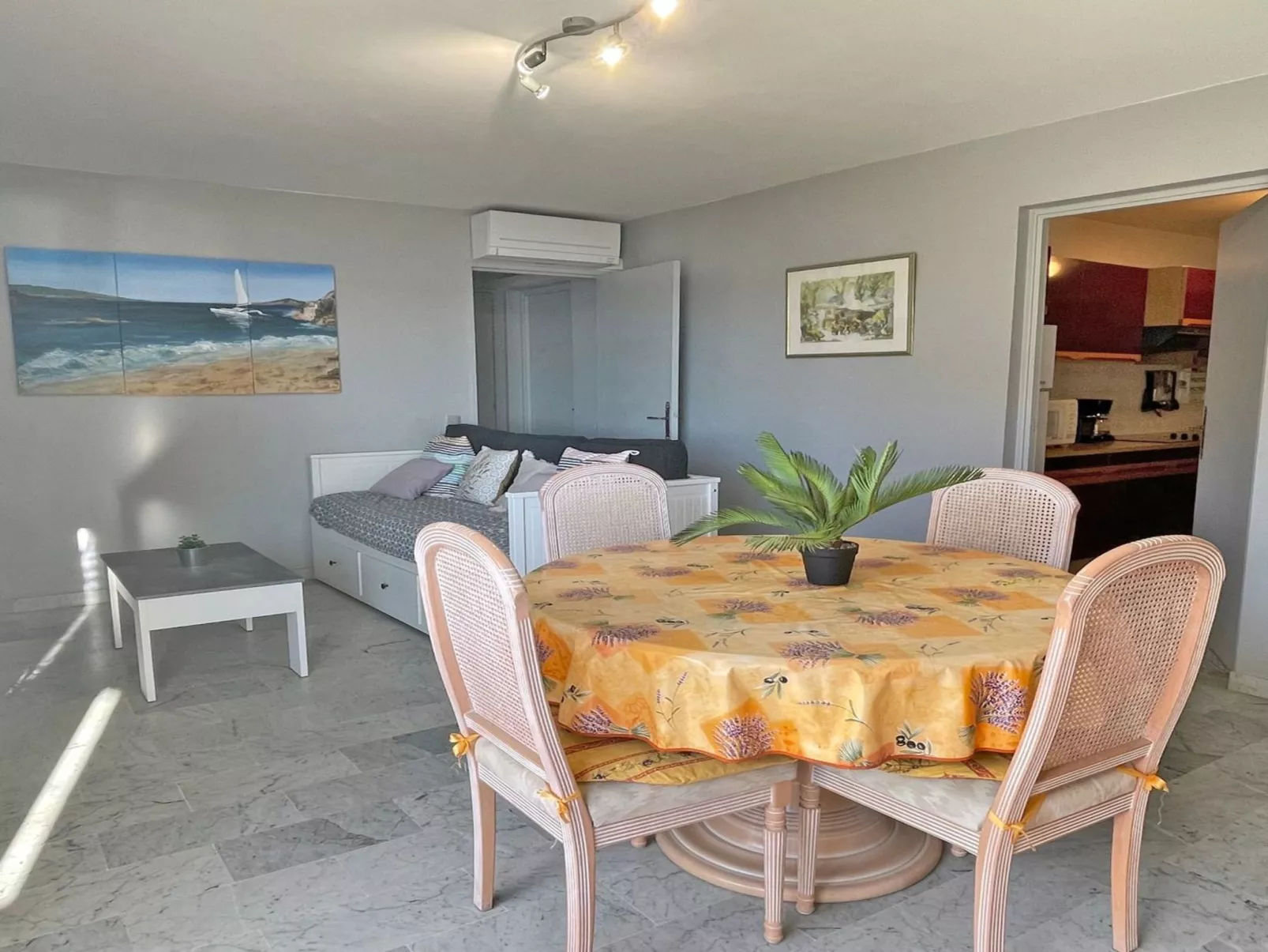 T2 mit Klimaanlage in Strandnähe in Ste Maxime