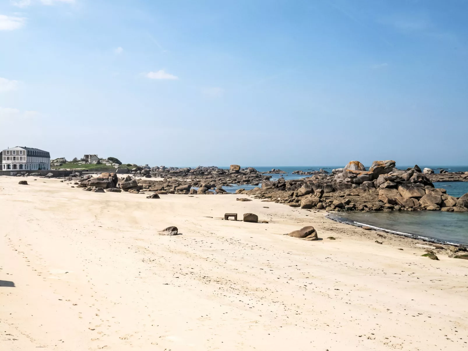 Landgut "Villa Léànie" mit Innenpool-Umgebung