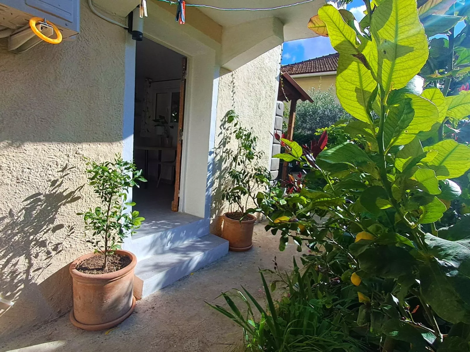 Studio "Villa l'Abeille" mit eigenem Garten