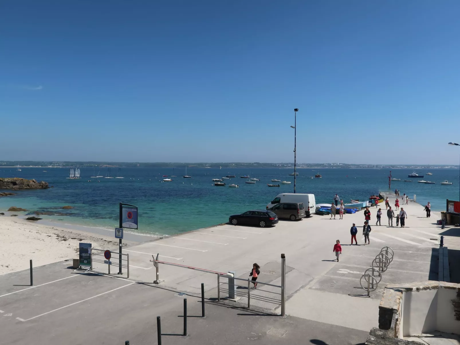 Neues Haus in Meeresnähe mit beheiztem Pool