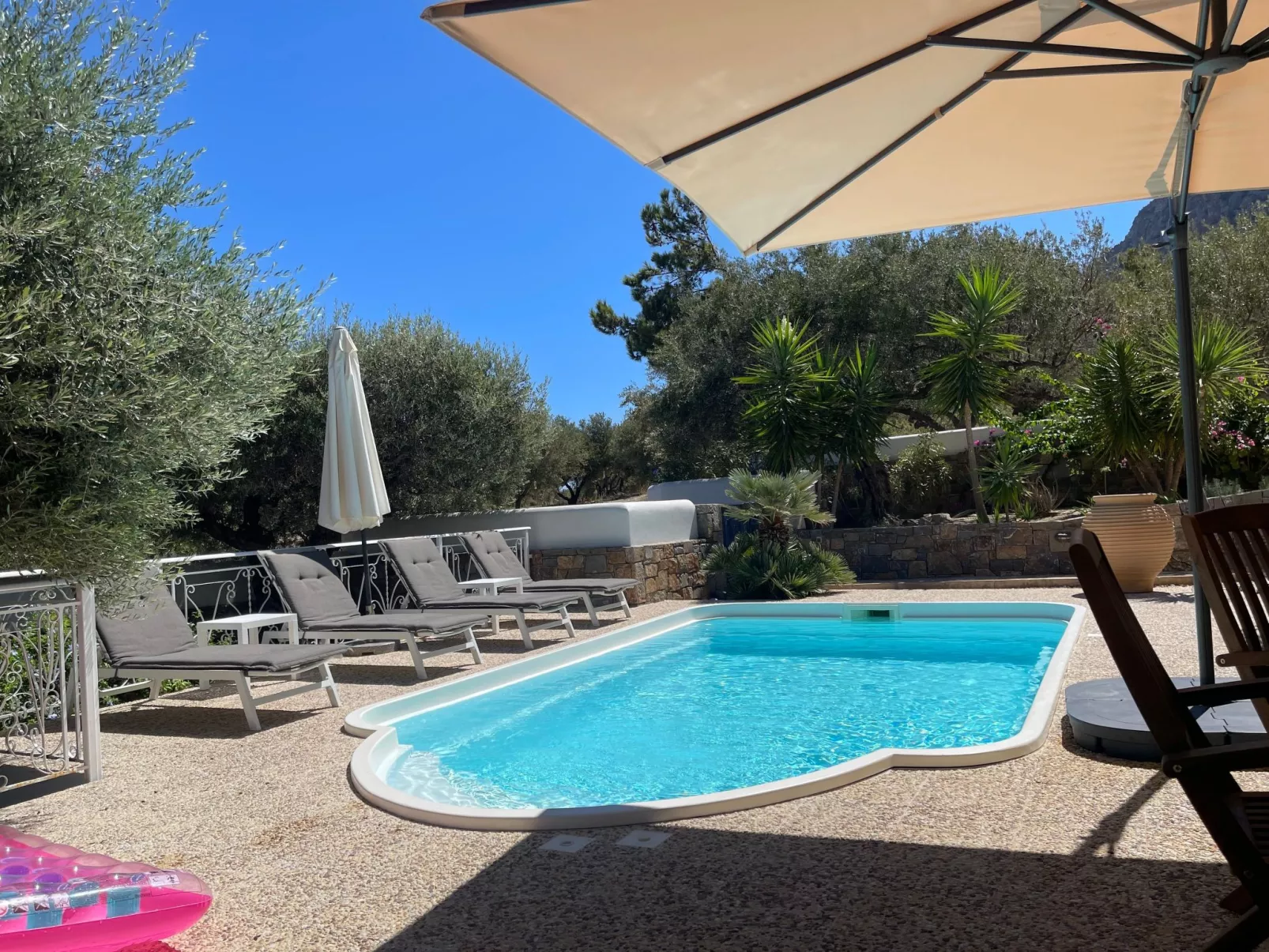 Nefeli Blue Villa in altem Olivenhain, Meerblick