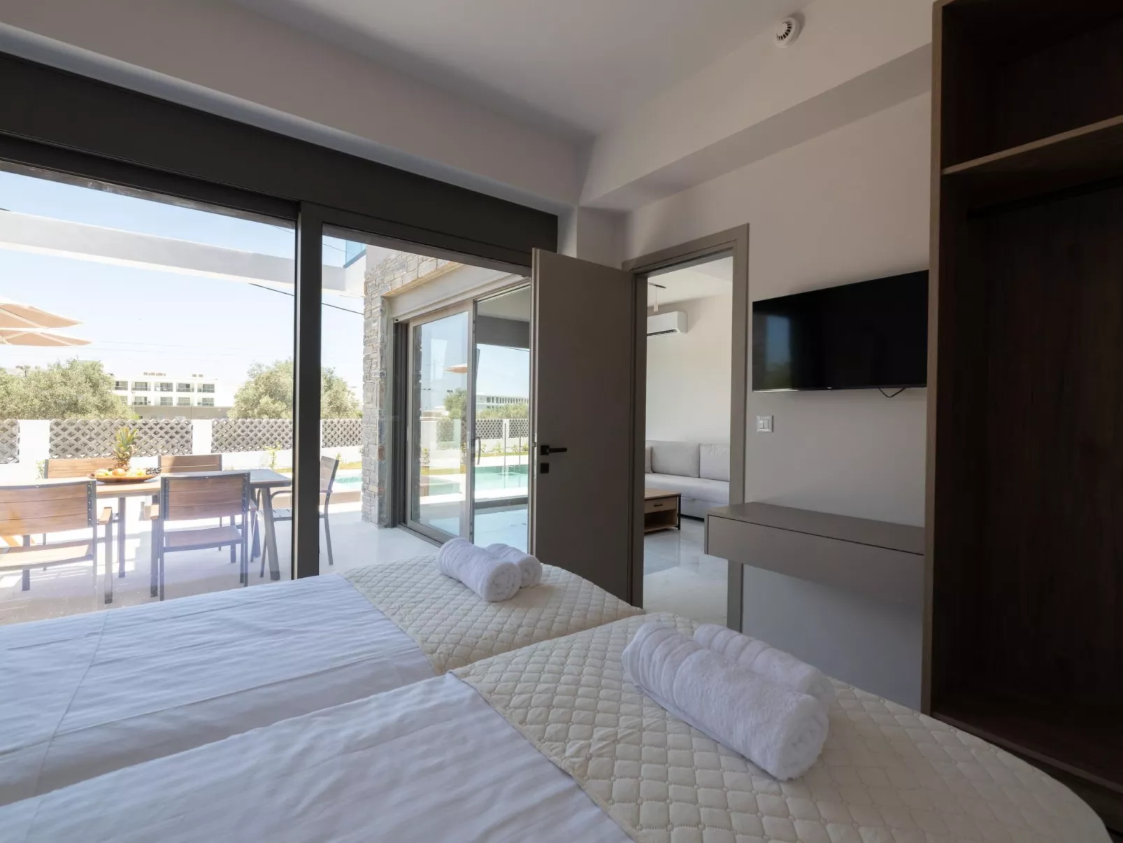 Rhodes Stars Stellar Villas-Lyra-Dedans