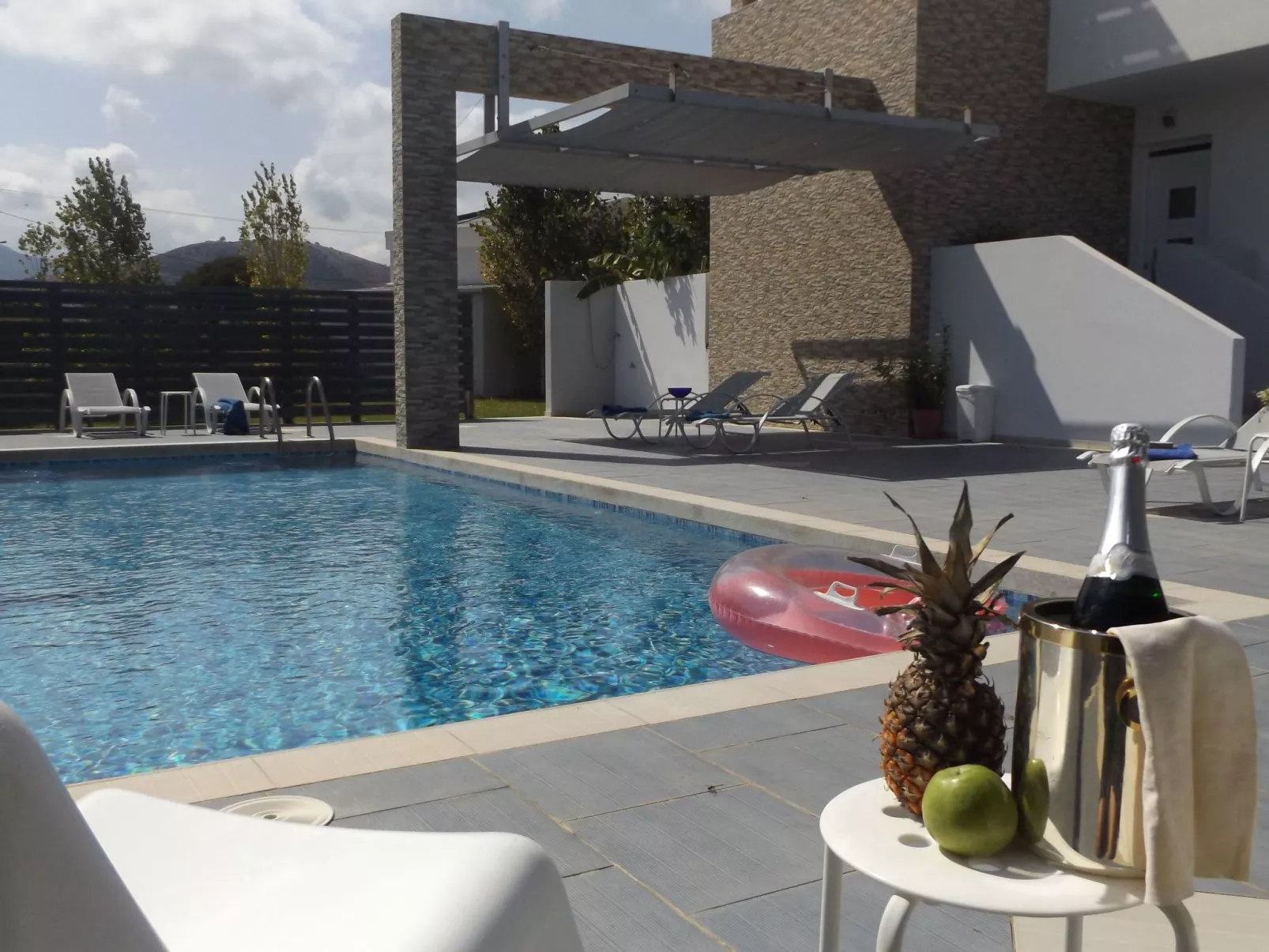 Villa "Xenos" mit Blick auf das Wasser-Outside