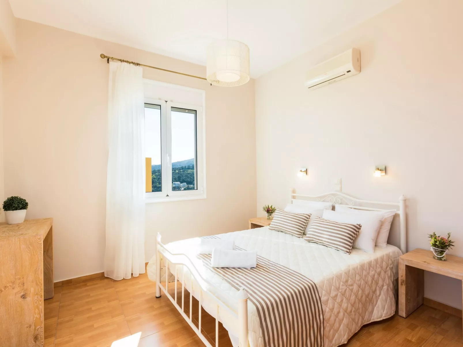 Familienvilla mit Pool und Tischtennisplatte-Image-tags.info