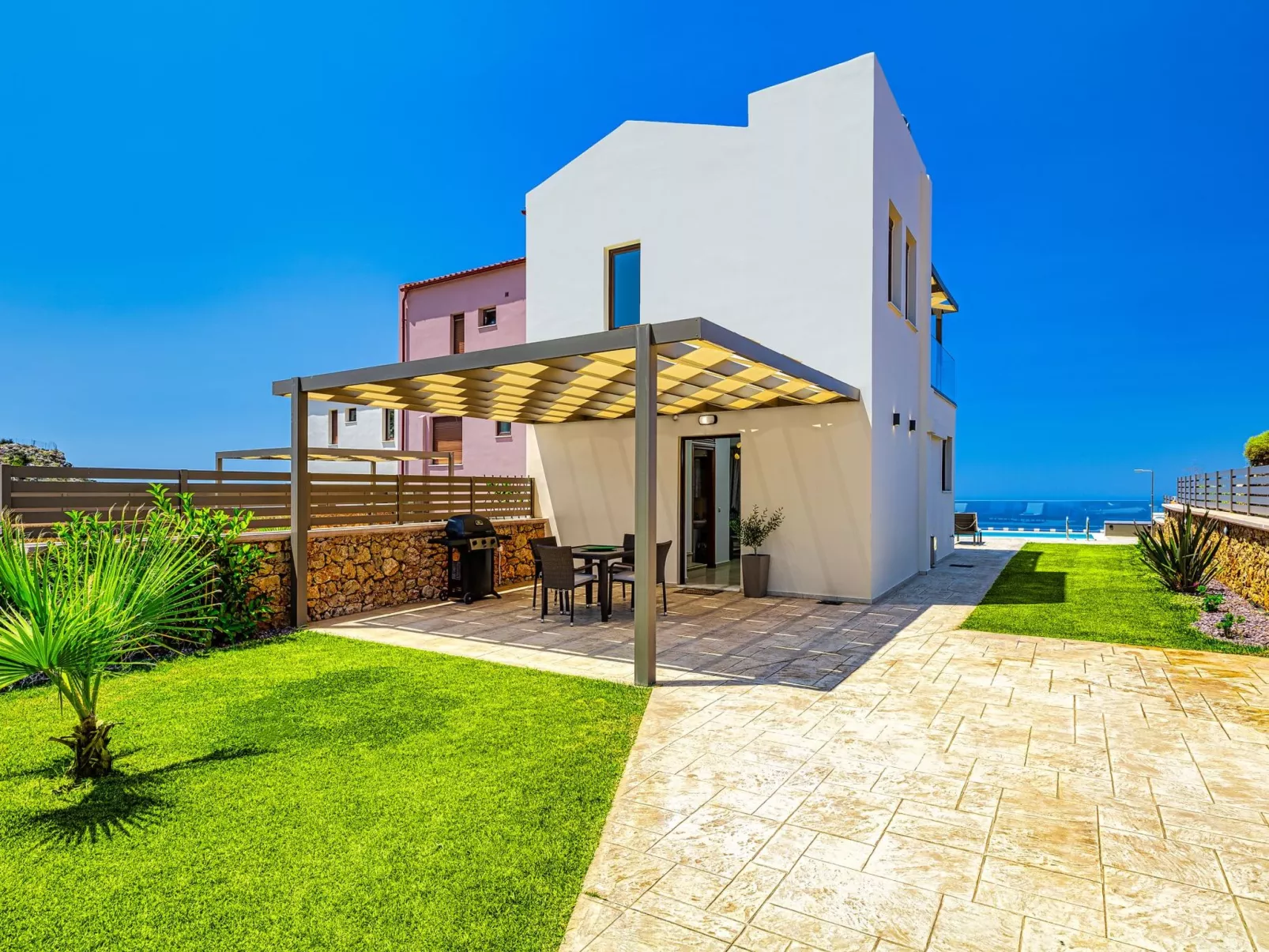 "Villa Nektar" mit privatem Pool-Dehors