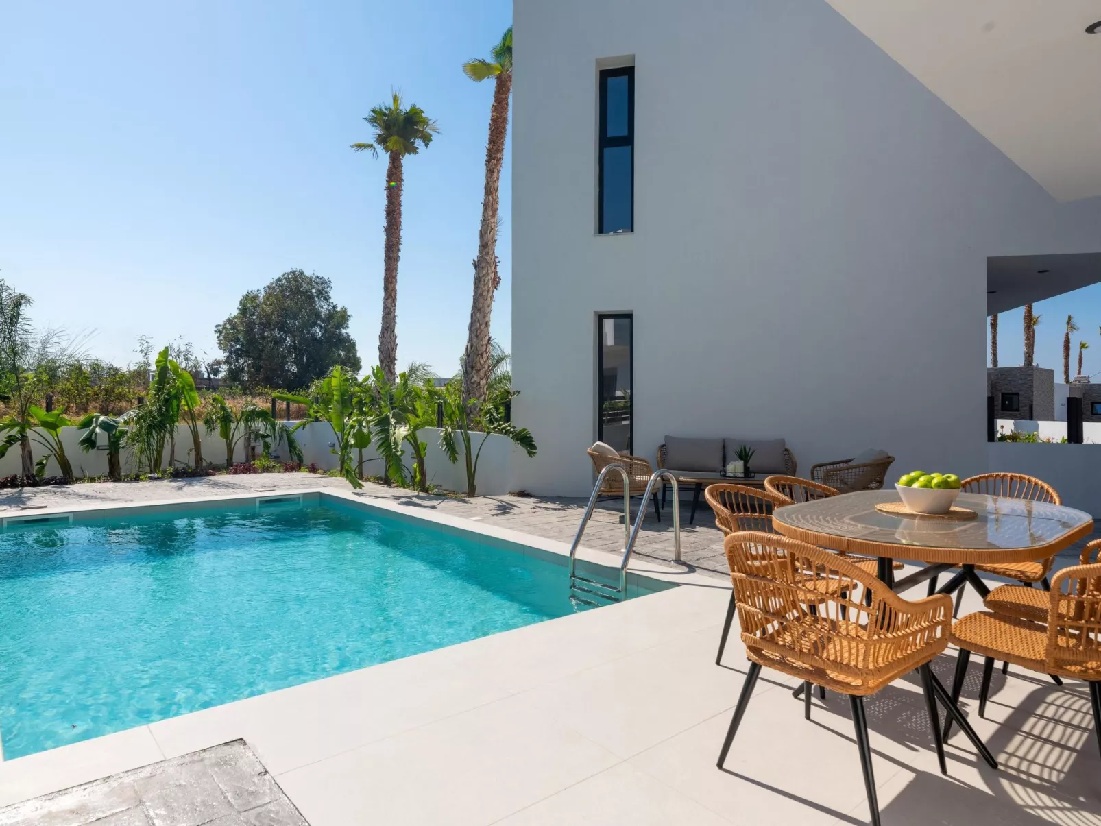 Davlakos Wohnung Rea 1