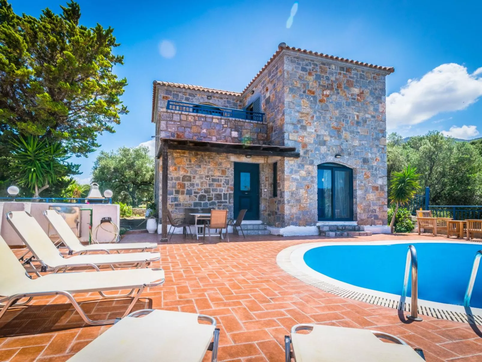 Niriides Villas_ Thetis_ 3-Schlafzimmer privater Pool