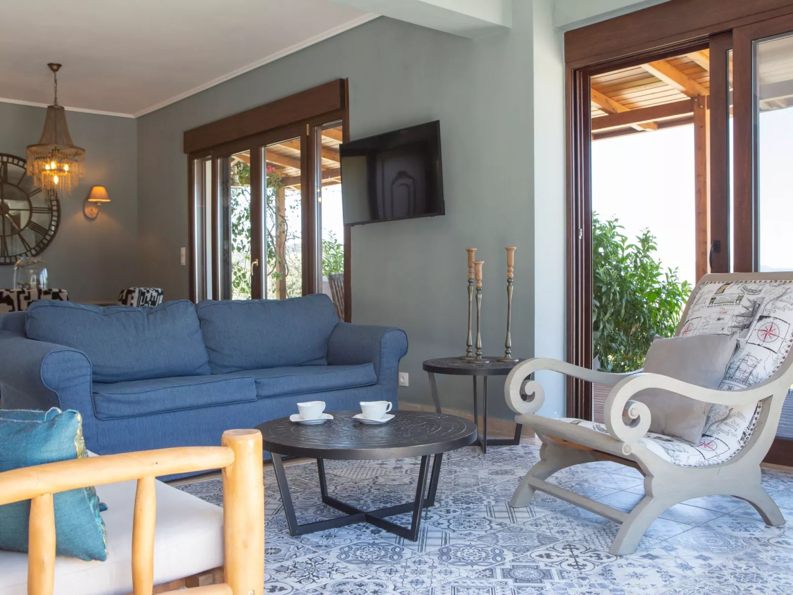 Artemis-Villa-Dedans